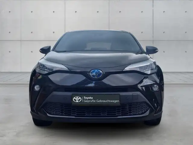 Toyota C-HR view 6