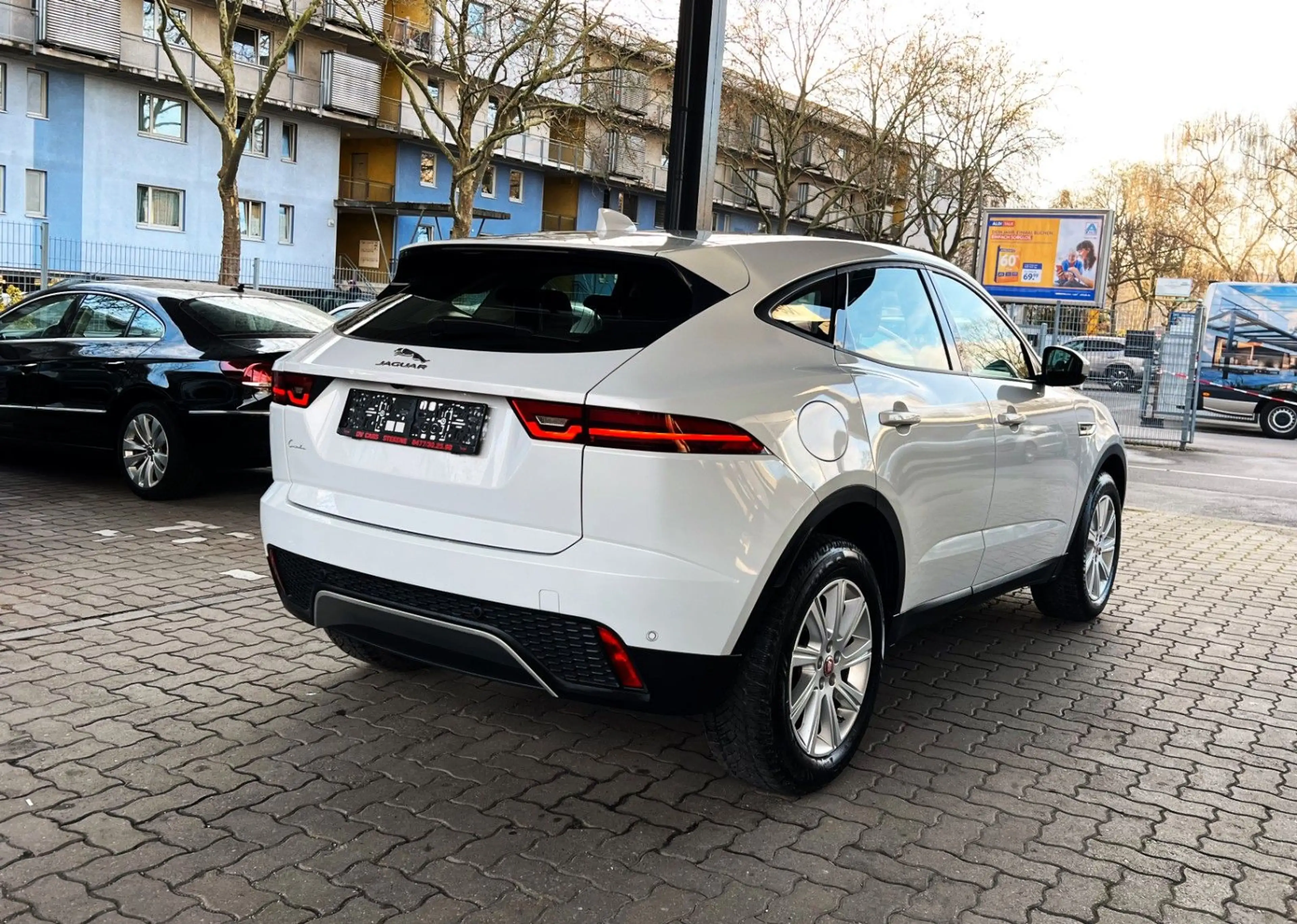 Jaguar E-Pace S/Leder/Kamera/Sitzheizung/2,0 Ltr./110KW — photo 4