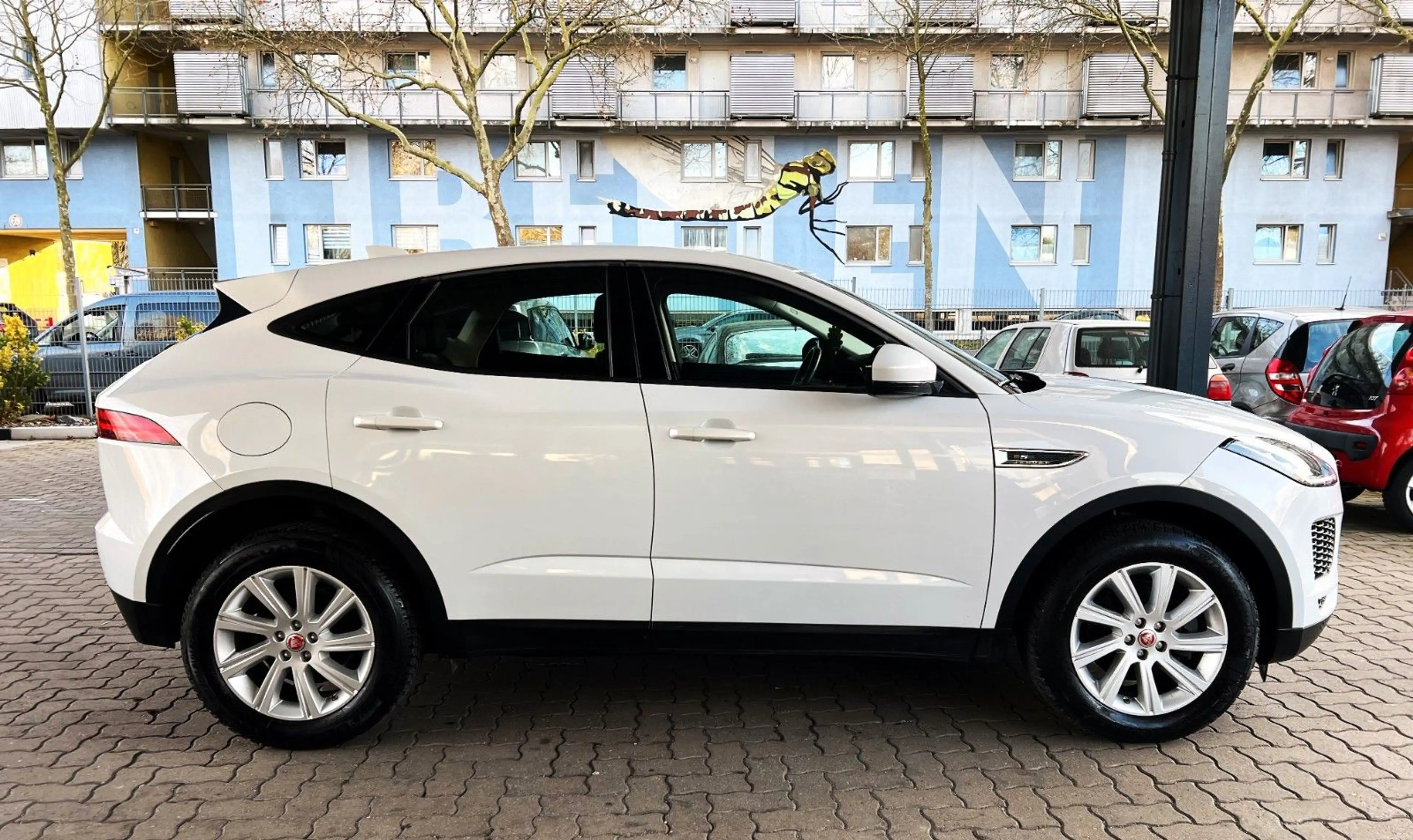 Jaguar E-Pace S/Leder/Kamera/Sitzheizung/2,0 Ltr./110KW — photo 9