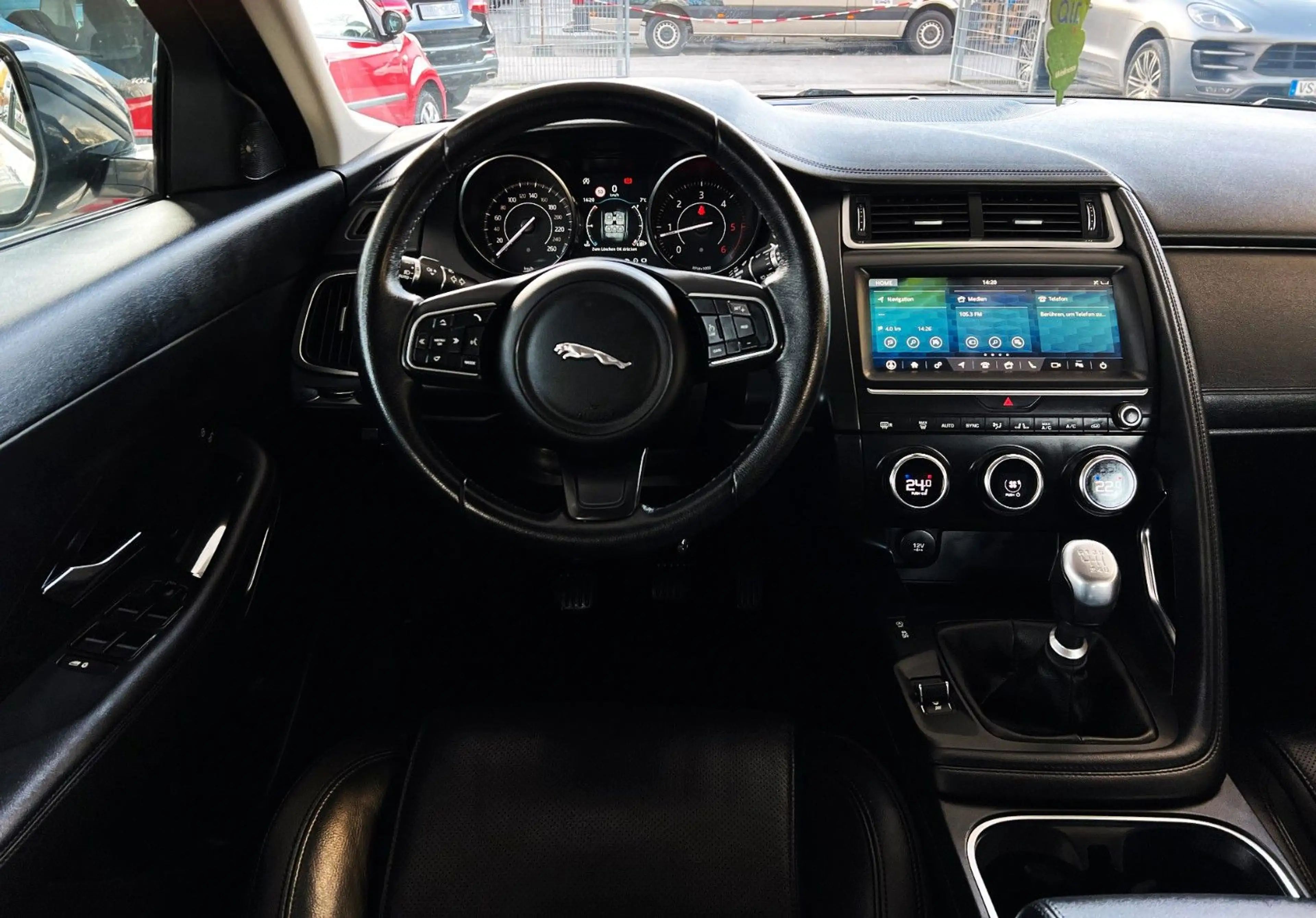 Jaguar E-Pace S/Leder/Kamera/Sitzheizung/2,0 Ltr./110KW — photo 13