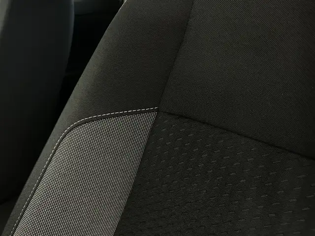 Volkswagen Polo view 8