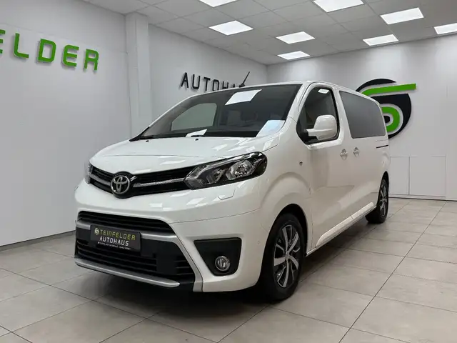 Toyota Proace Verso view 3