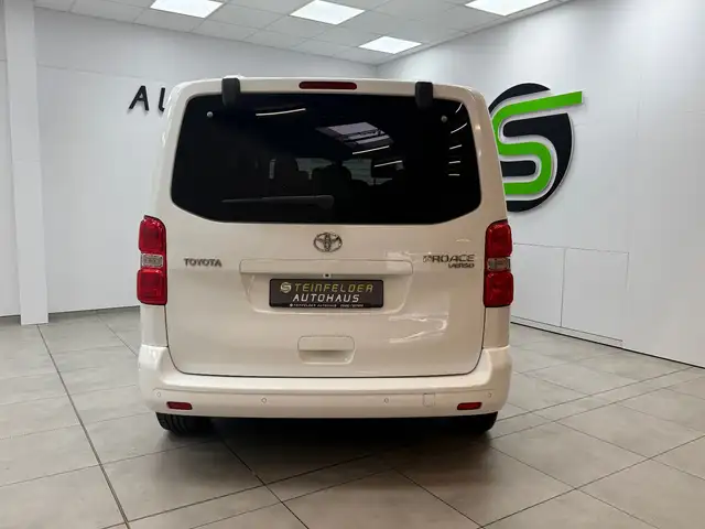 Toyota Proace Verso view 7