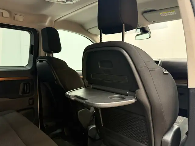 Toyota Proace Verso view 16