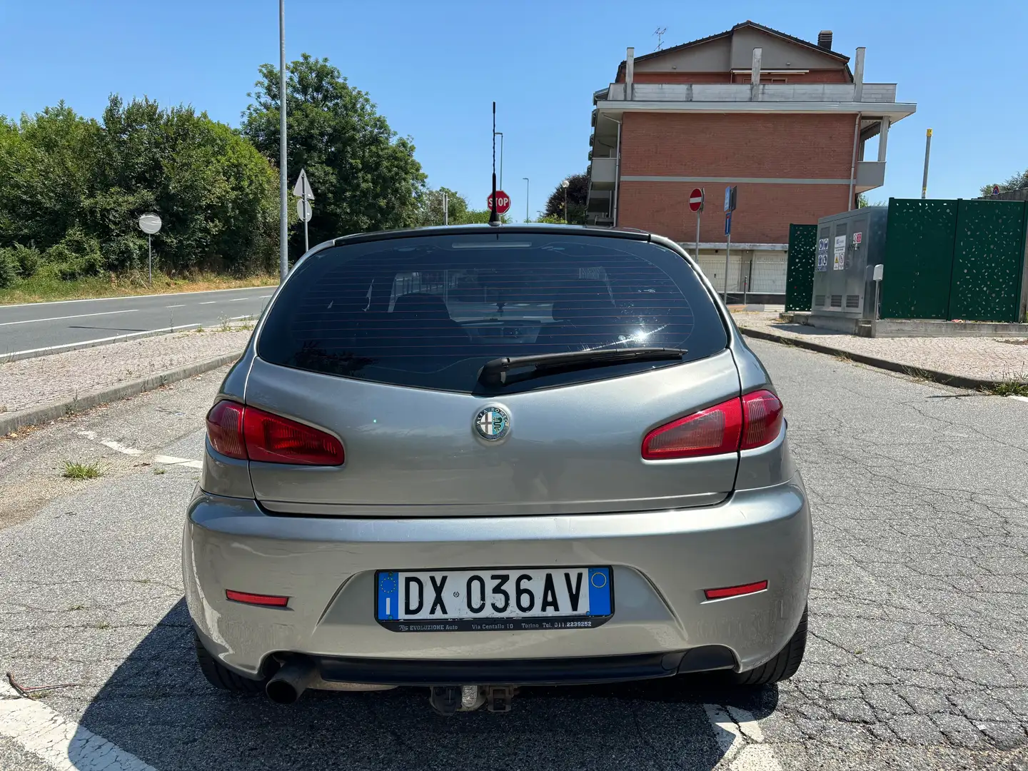 Alfa Romeo 147 1.9 jtd con gancio traino siva - 2