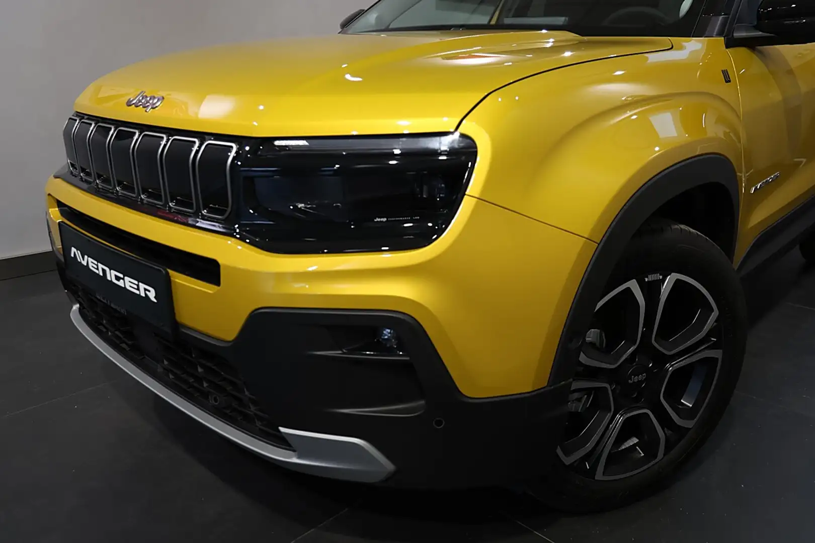 Jeep Avenger 1,2 GSE T3 100PS Summit MY25 Gelb - 2