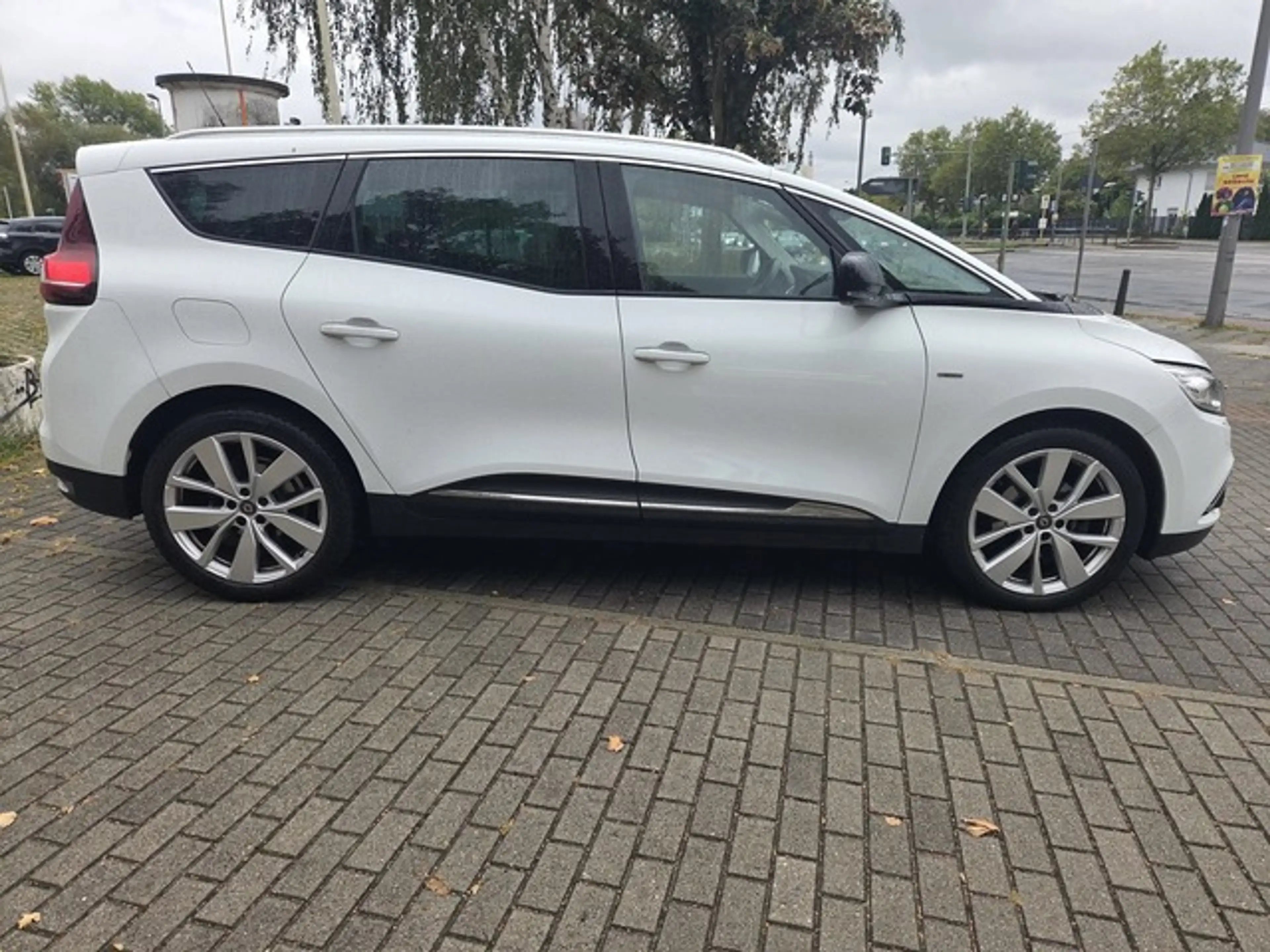 Renault Scenic IV Grand Limited Navi Sitzheizg Allwetter — photo 8