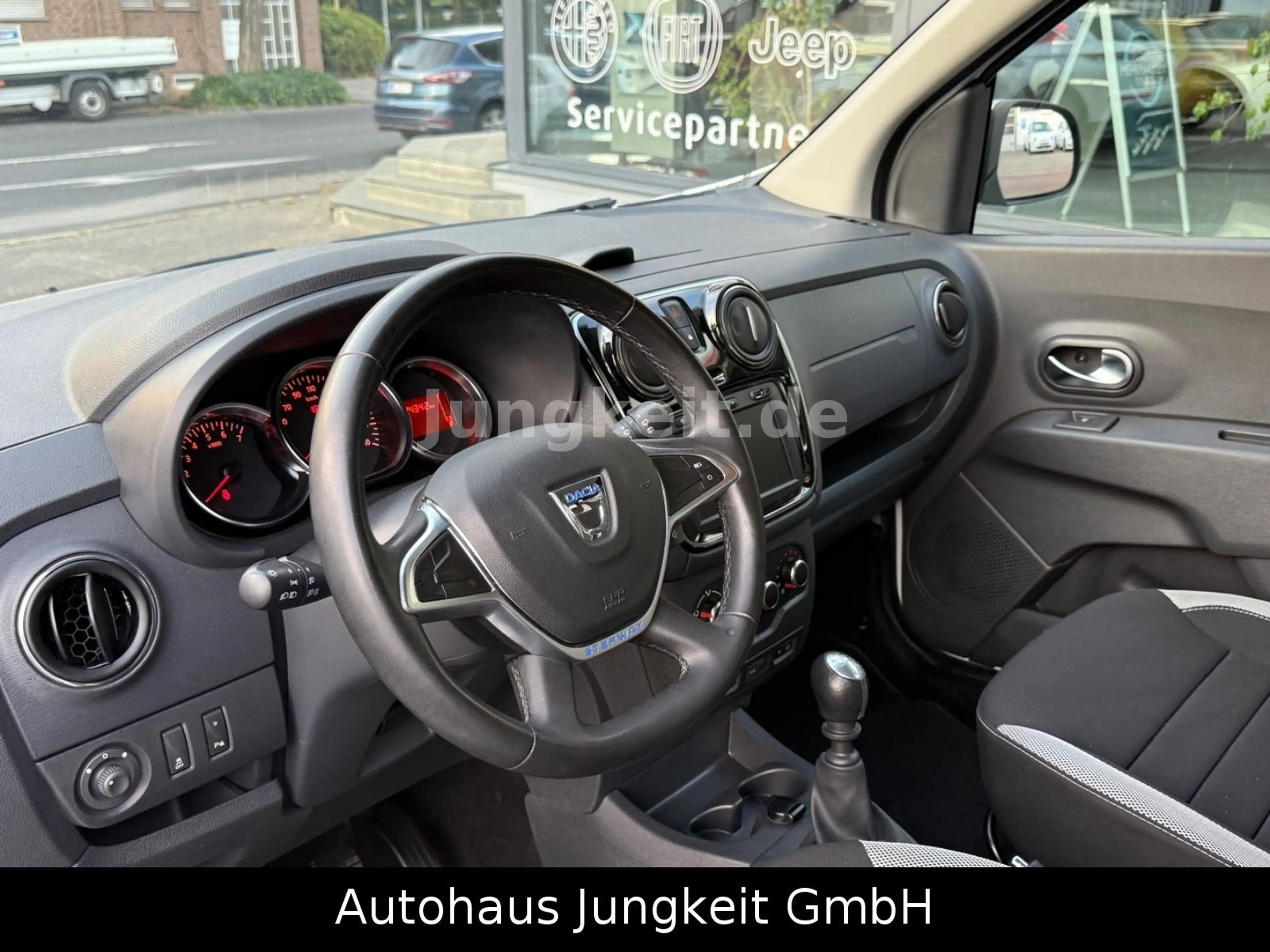Dacia Lodgy Stepway * 7 Sitzer*R-Kamera*Navigation*AHK — photo 13