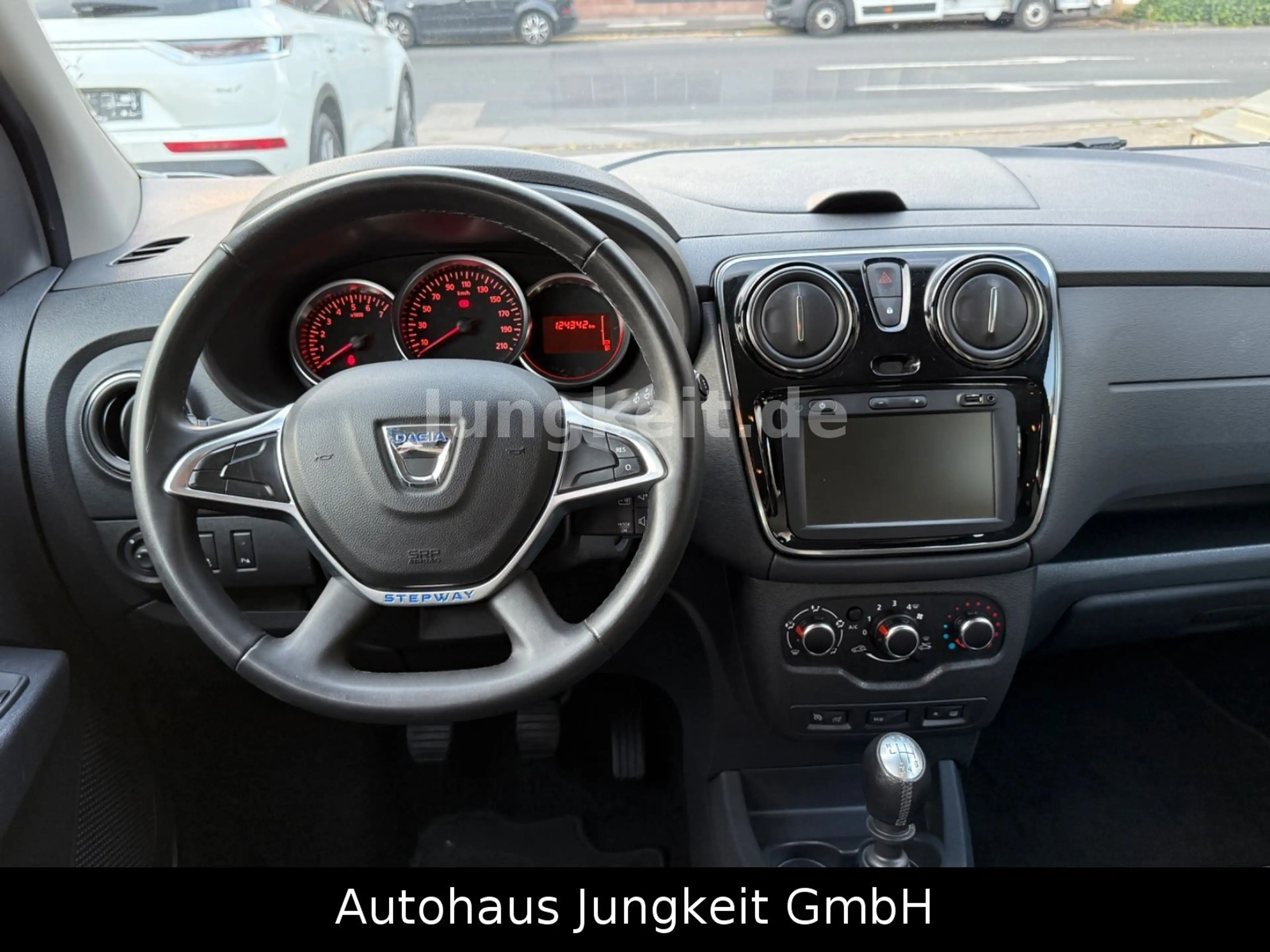 Dacia Lodgy Stepway * 7 Sitzer*R-Kamera*Navigation*AHK — photo 15