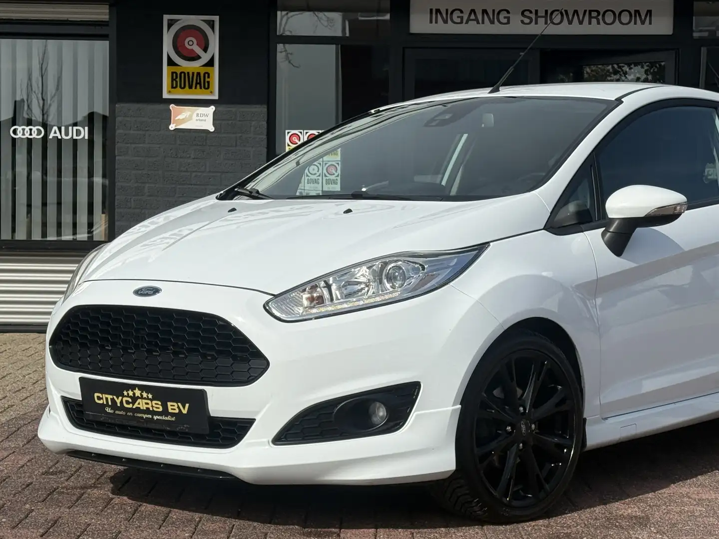 Ford Fiesta 1.0 EcoBoost Sport 126 pk navigatie camera climate Weiß - 2