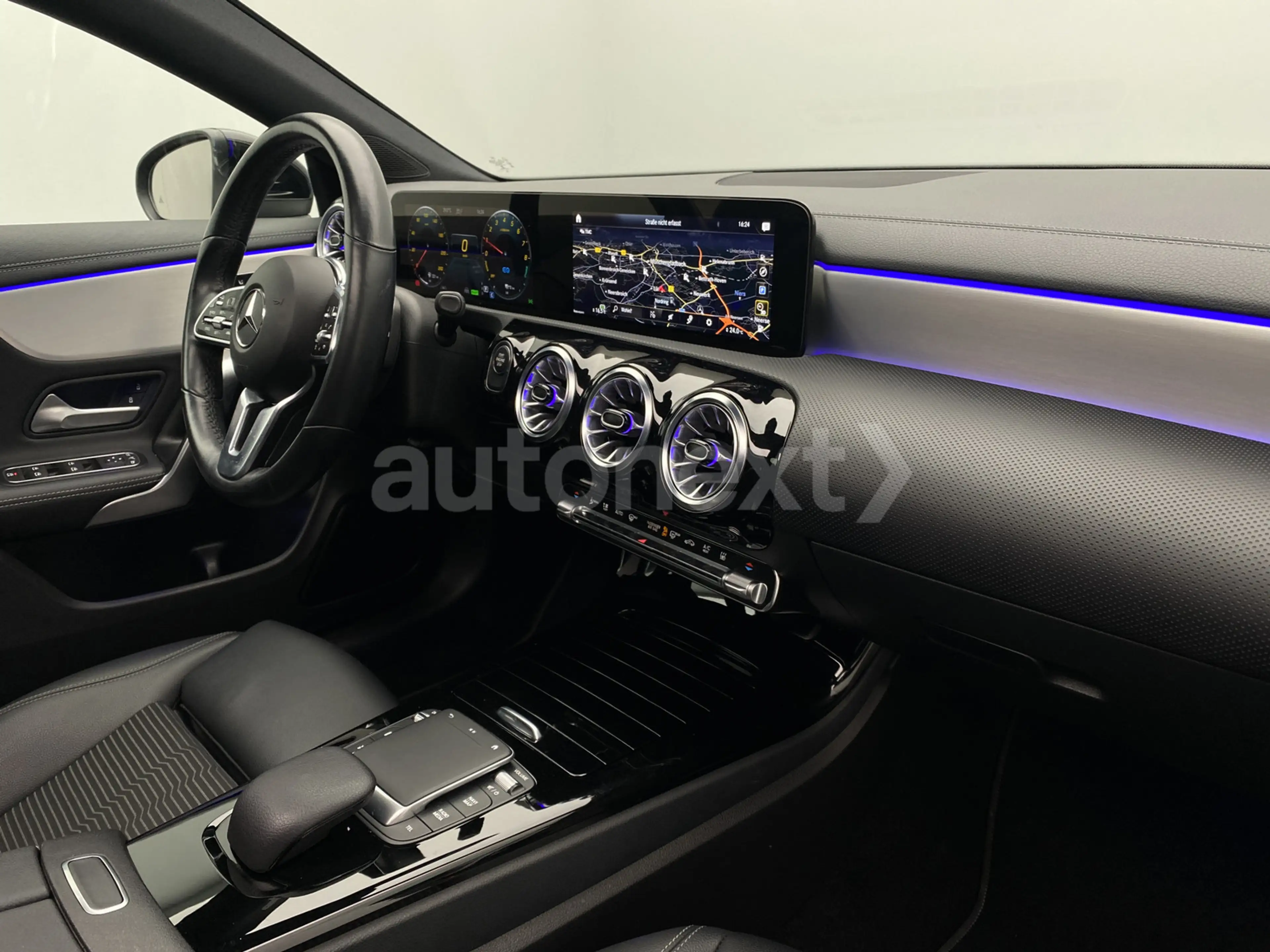Mercedes-Benz CLA 250 e *Progressive+Pano* Multibeam (7153) — photo 15