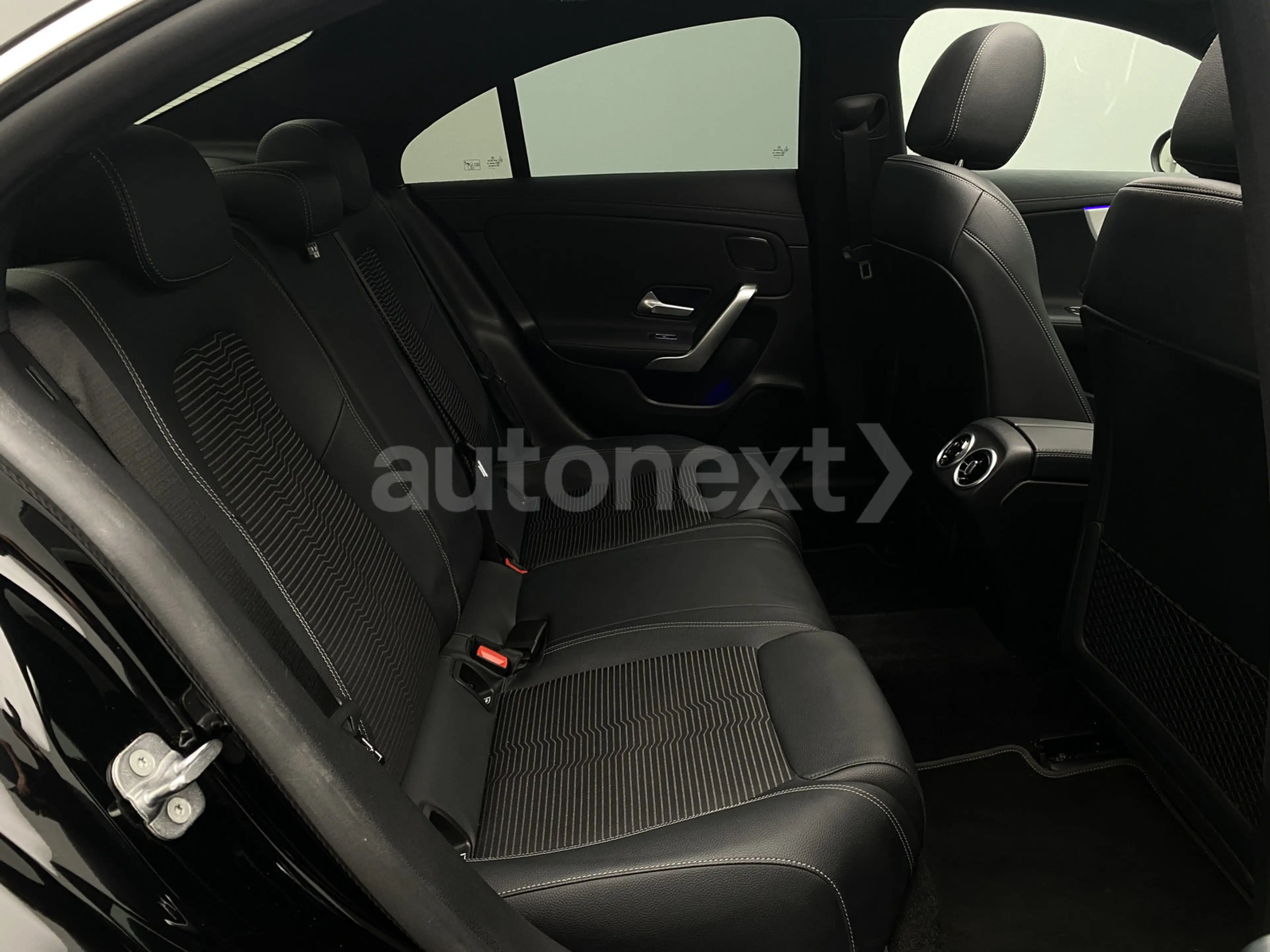 Mercedes-Benz CLA 250 e *Progressive+Pano* Multibeam (7153) — photo 13