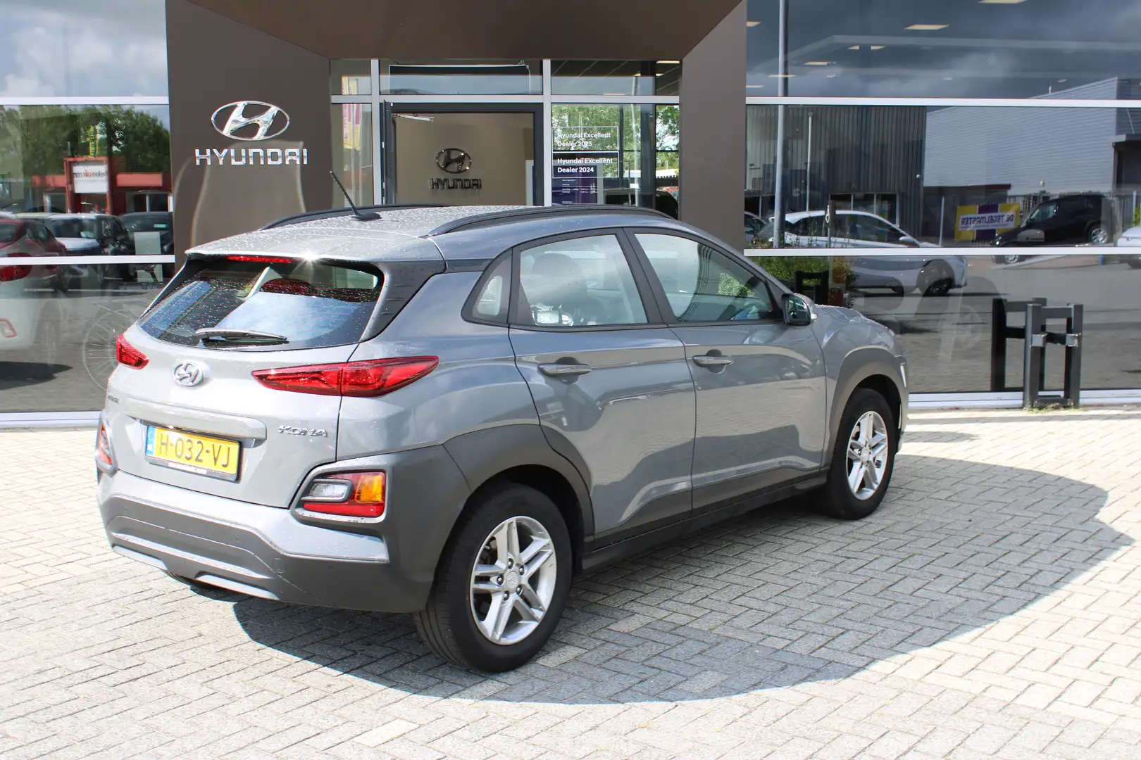Hyundai KONA 1.0 T-GDI Comfort | Achterbank in delen neerklapba Gris - 2