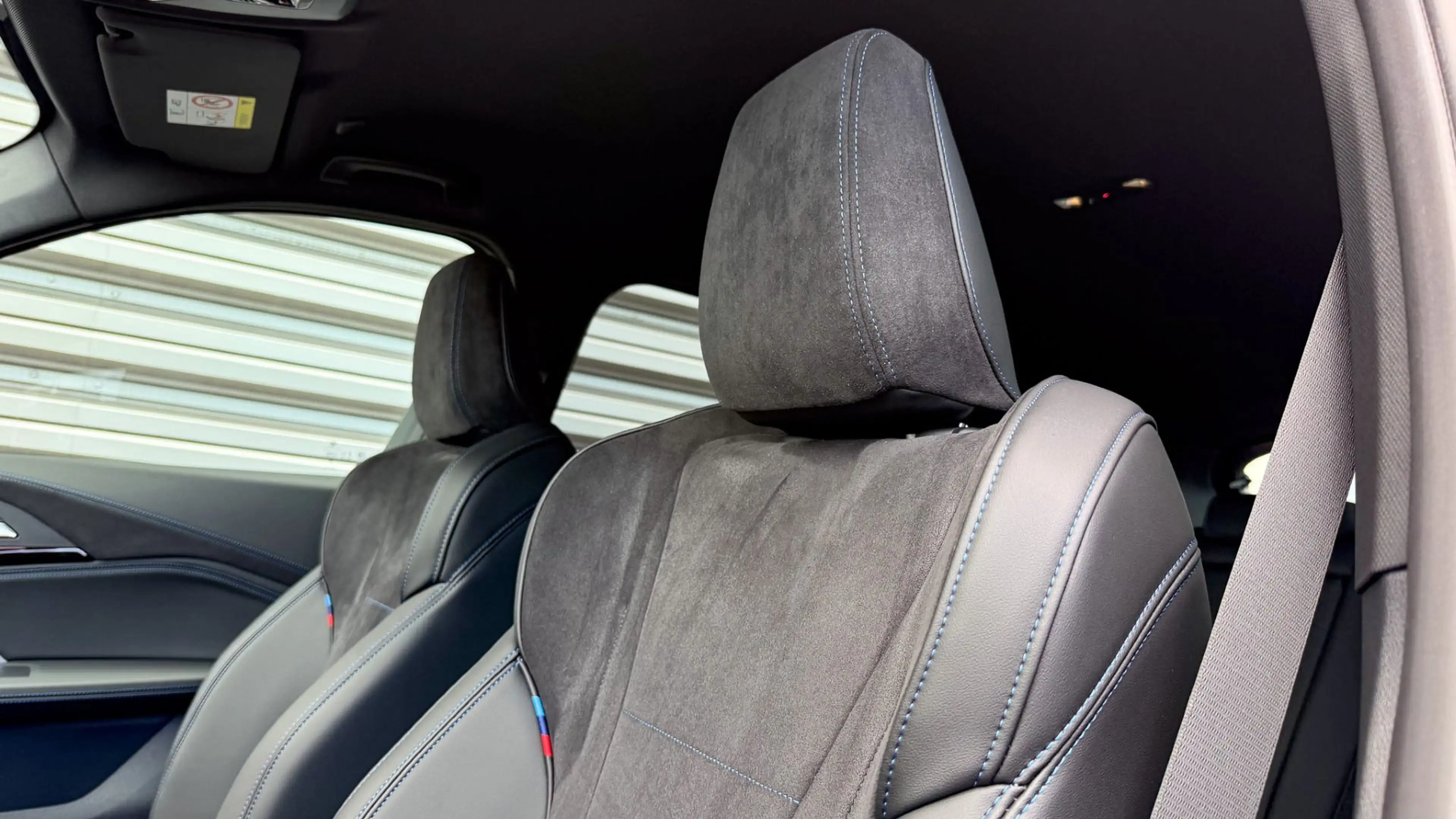 BMW iX1 eDrive20 M-Sportpaket — photo 14