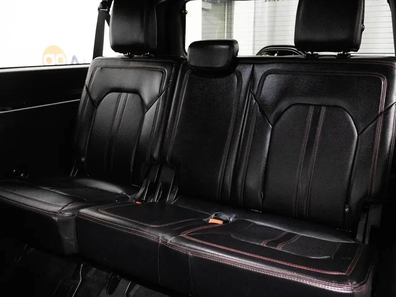 Ford Expedition снимка Ford Expedition