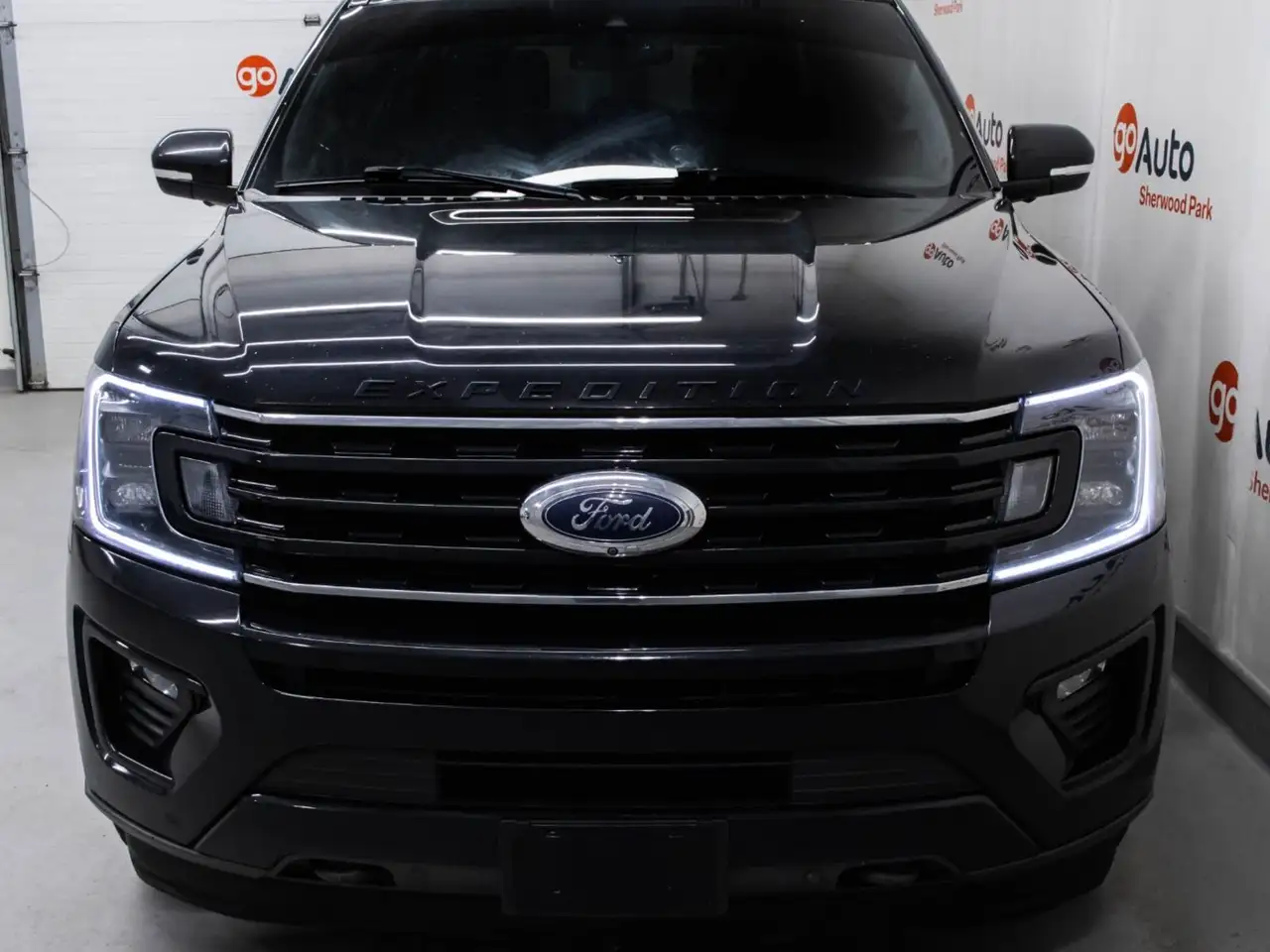 Ford Expedition снимка Ford Expedition