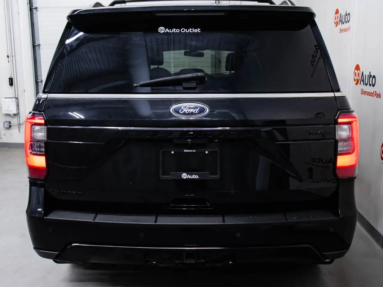 Ford Expedition снимка Ford Expedition