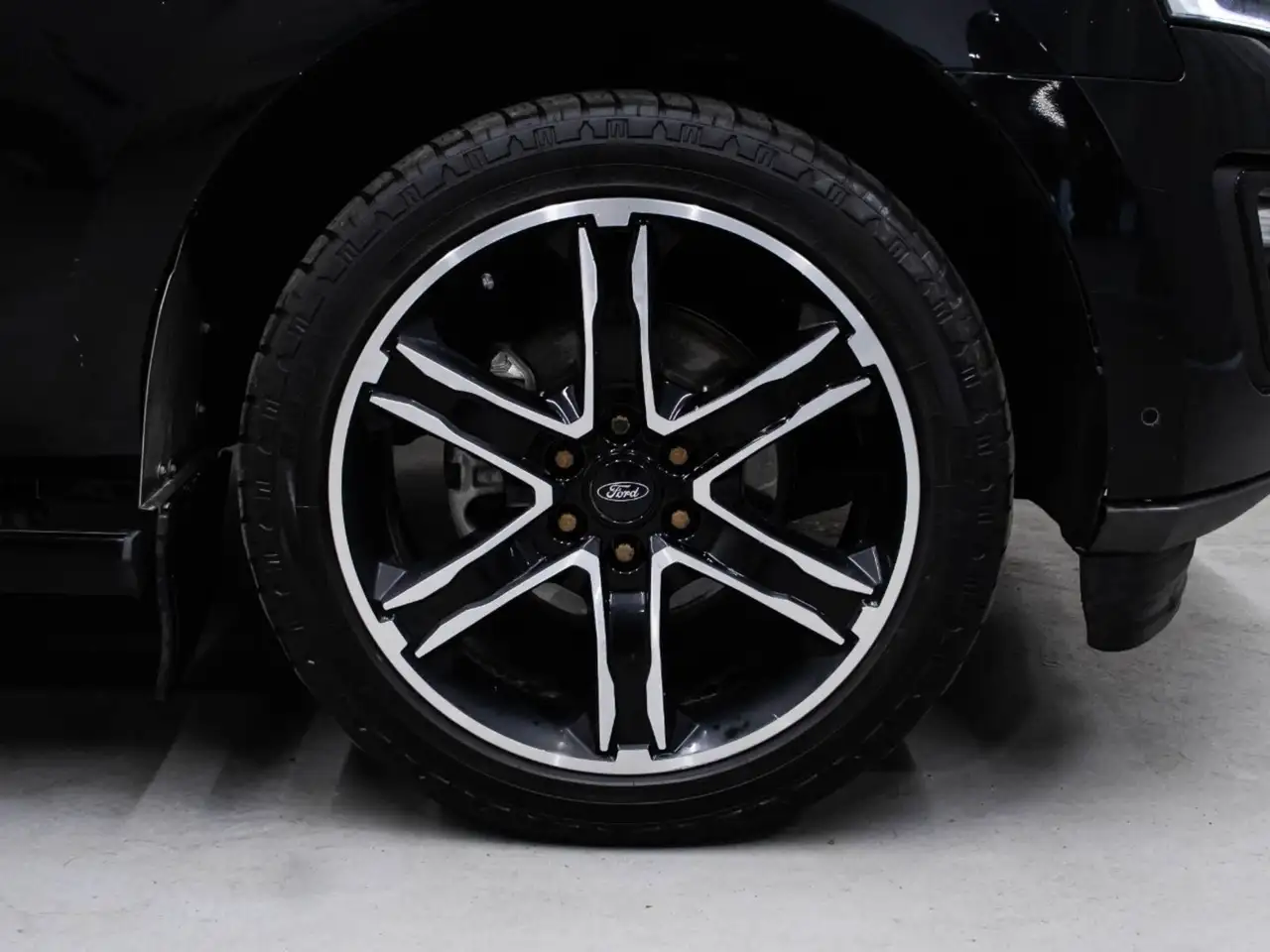 Ford Expedition снимка Ford Expedition