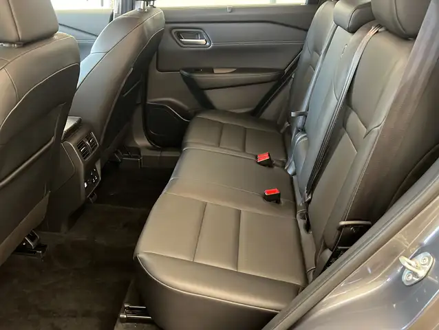 Nissan X-Trail view 20