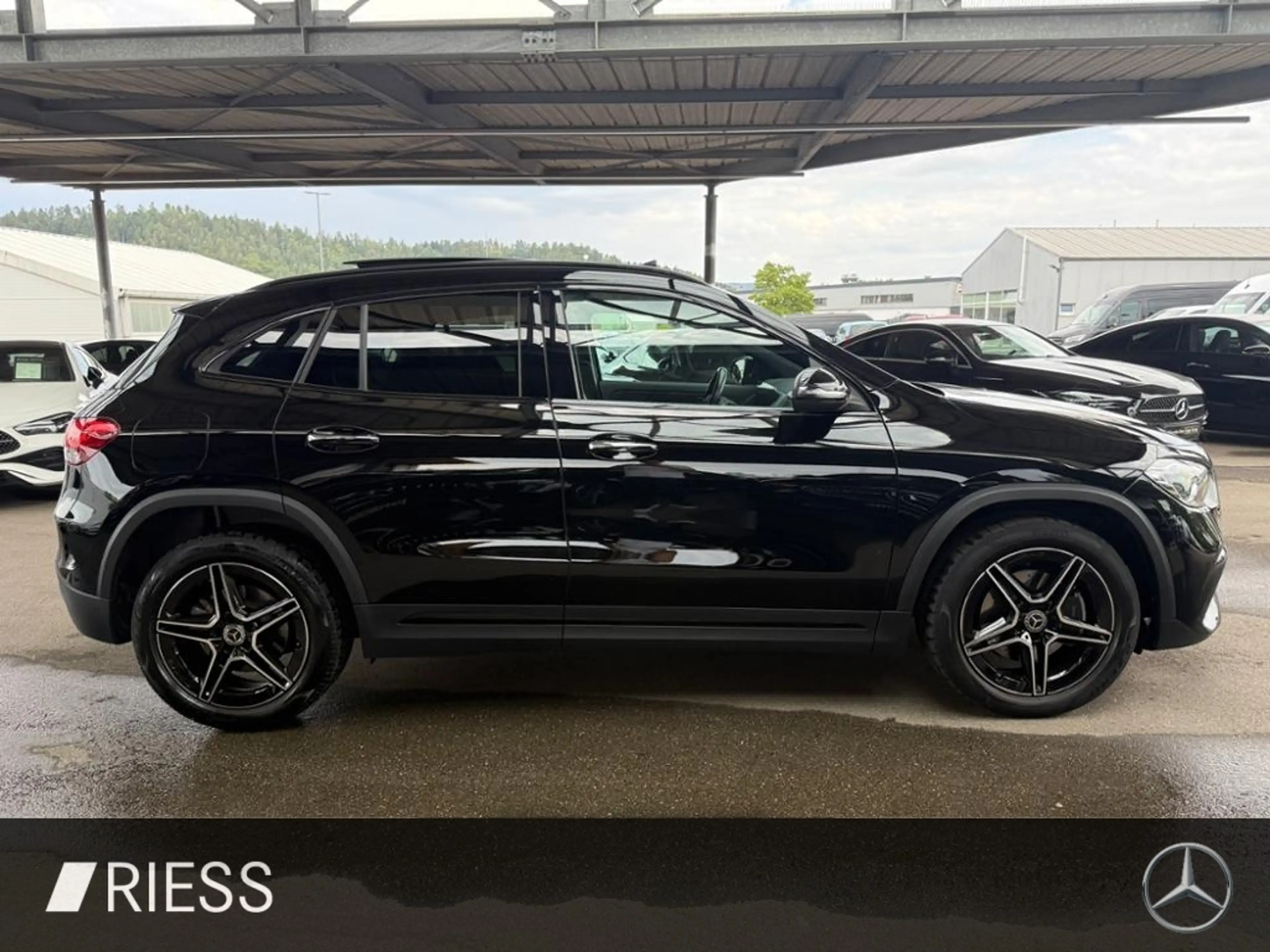 Mercedes-Benz GLA 250 e AHK AUT Fernlichtass. Kam. KeyLess LED — photo 11