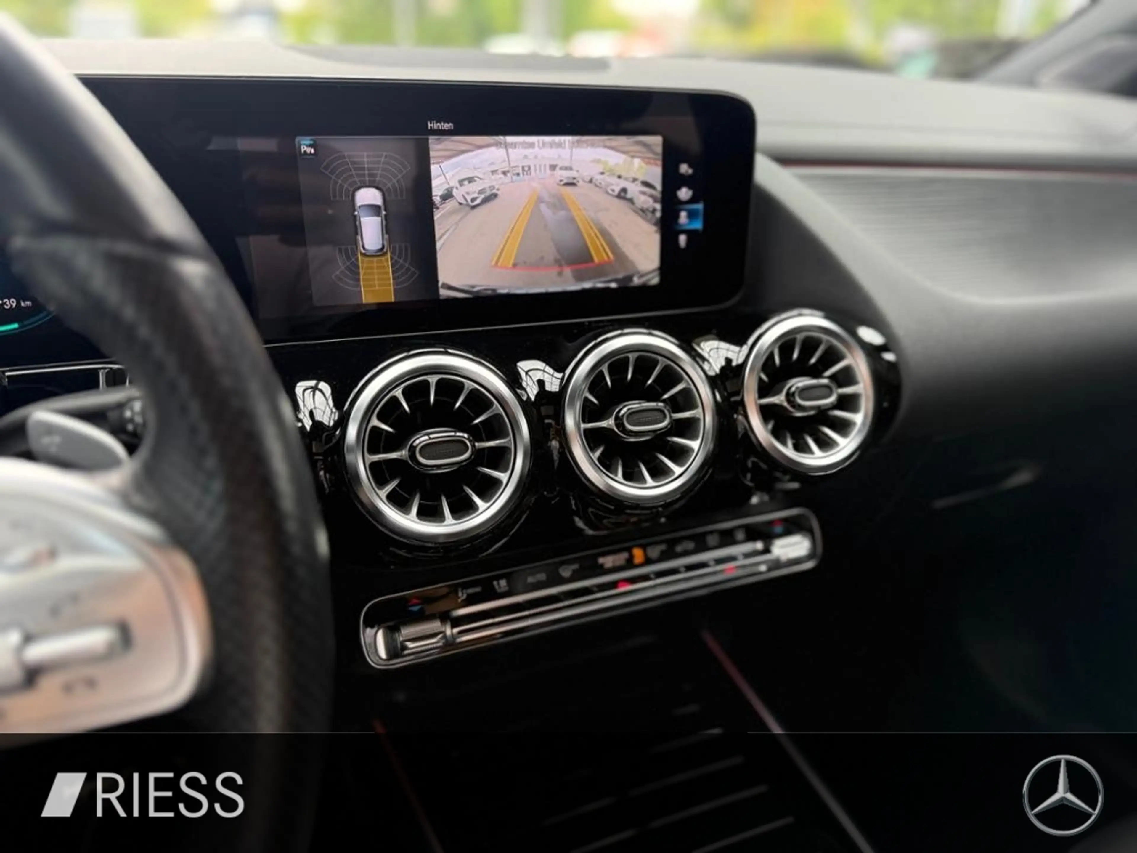 Mercedes-Benz GLA 250 e AHK AUT Fernlichtass. Kam. KeyLess LED — photo 14