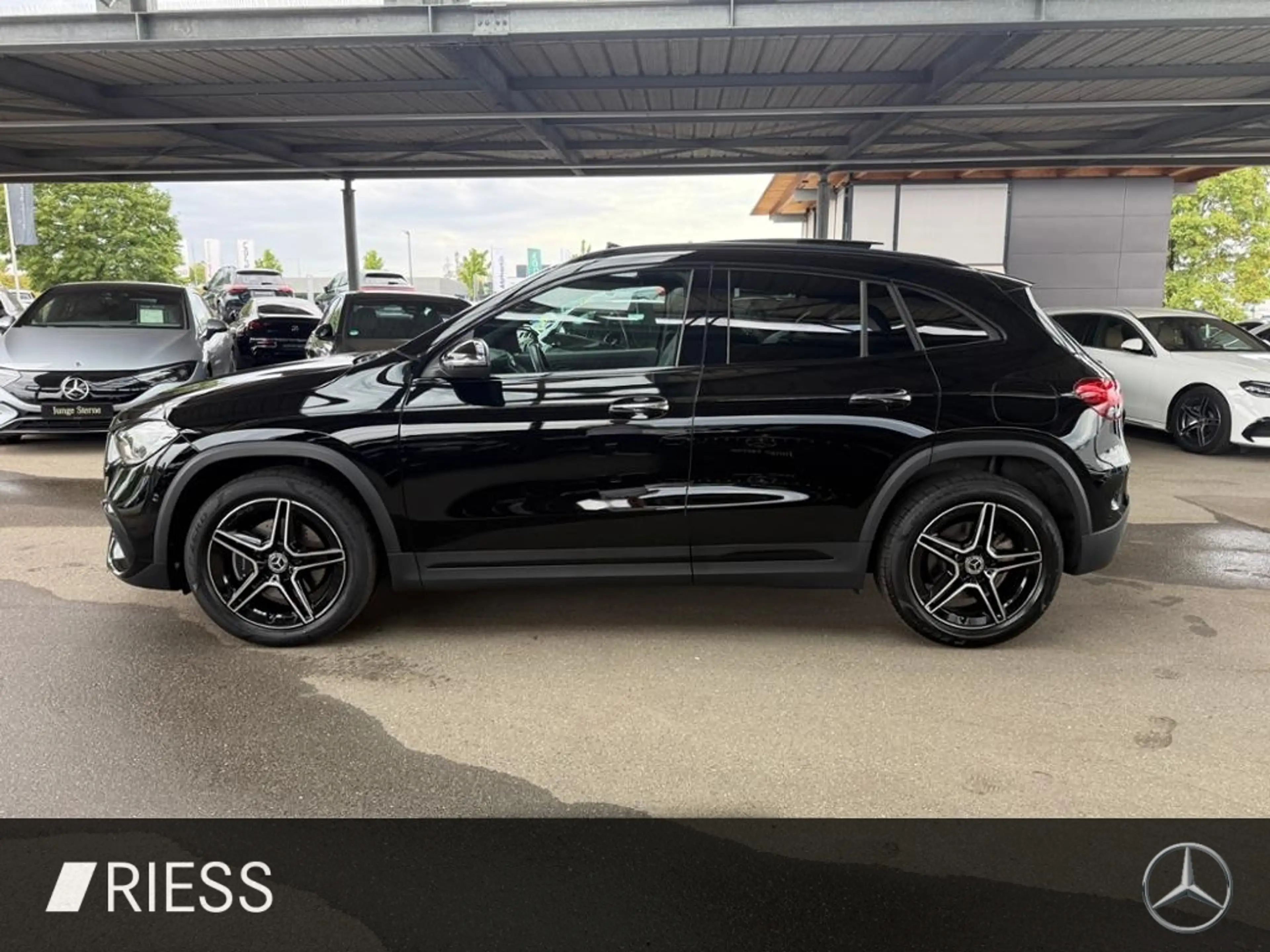 Mercedes-Benz GLA 250 e AHK AUT Fernlichtass. Kam. KeyLess LED — photo 3