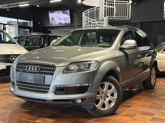 Audi Q7 3.6 VR6 QUATTRO SCHALTGETRIEBE 7SITZE STANDHEIZUNG