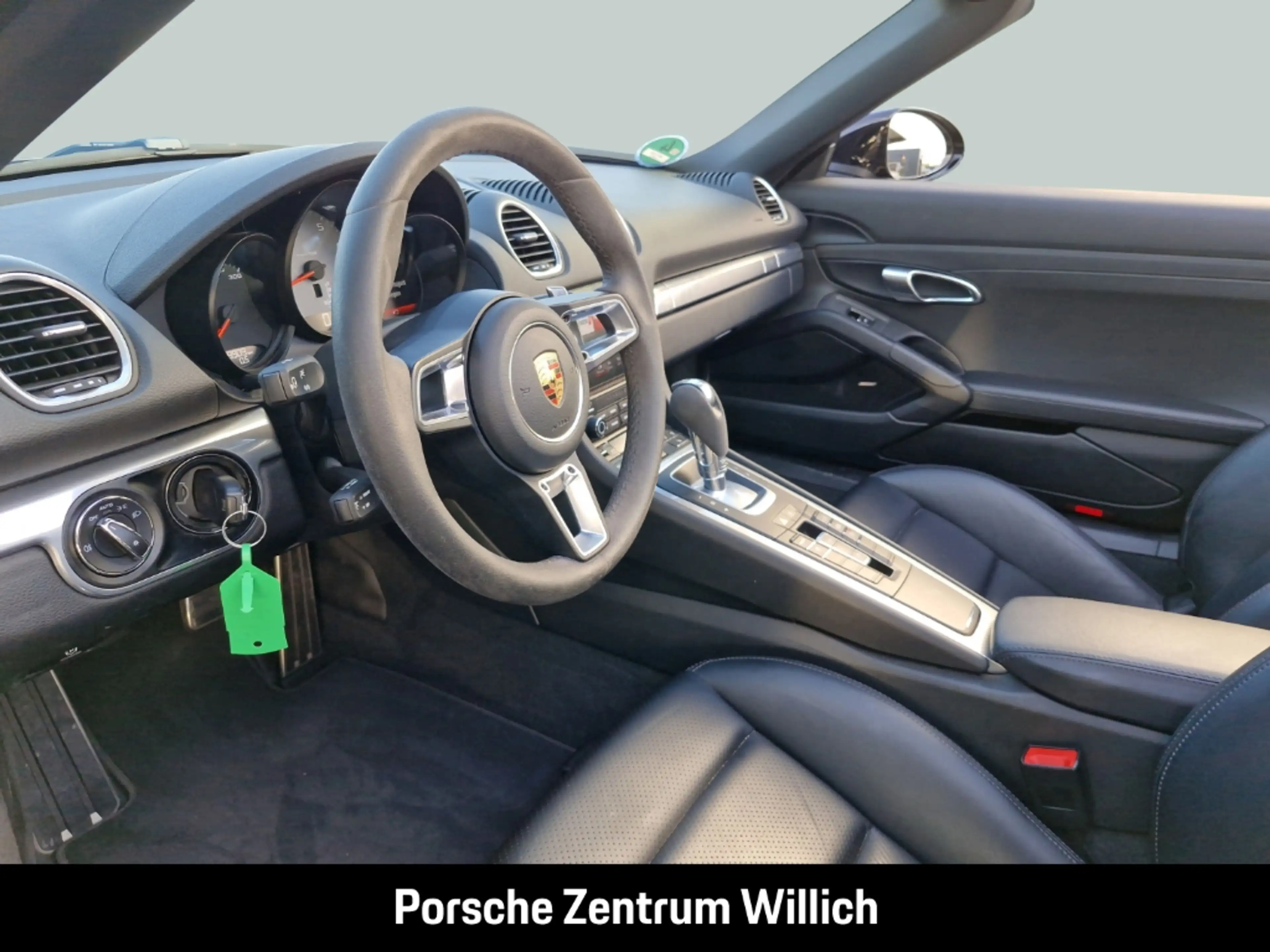 Porsche Boxster 718 S — photo 11