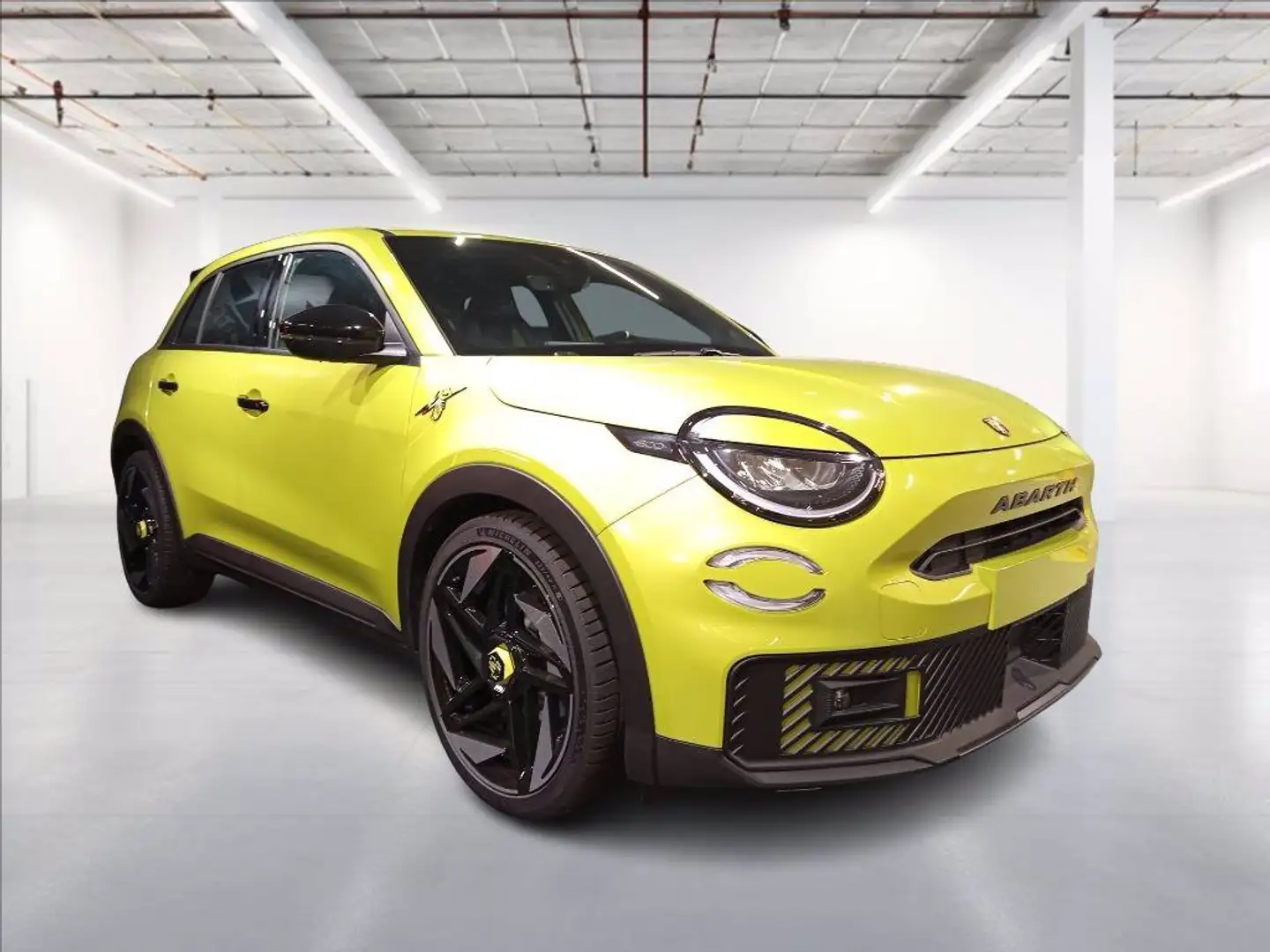 Abarth 600e 54kWh Turismo 240cv Grün - 1