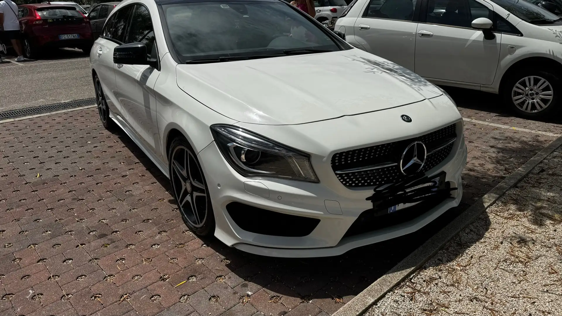Mercedes-Benz CLA 220 Automatic Business Bianco - 1