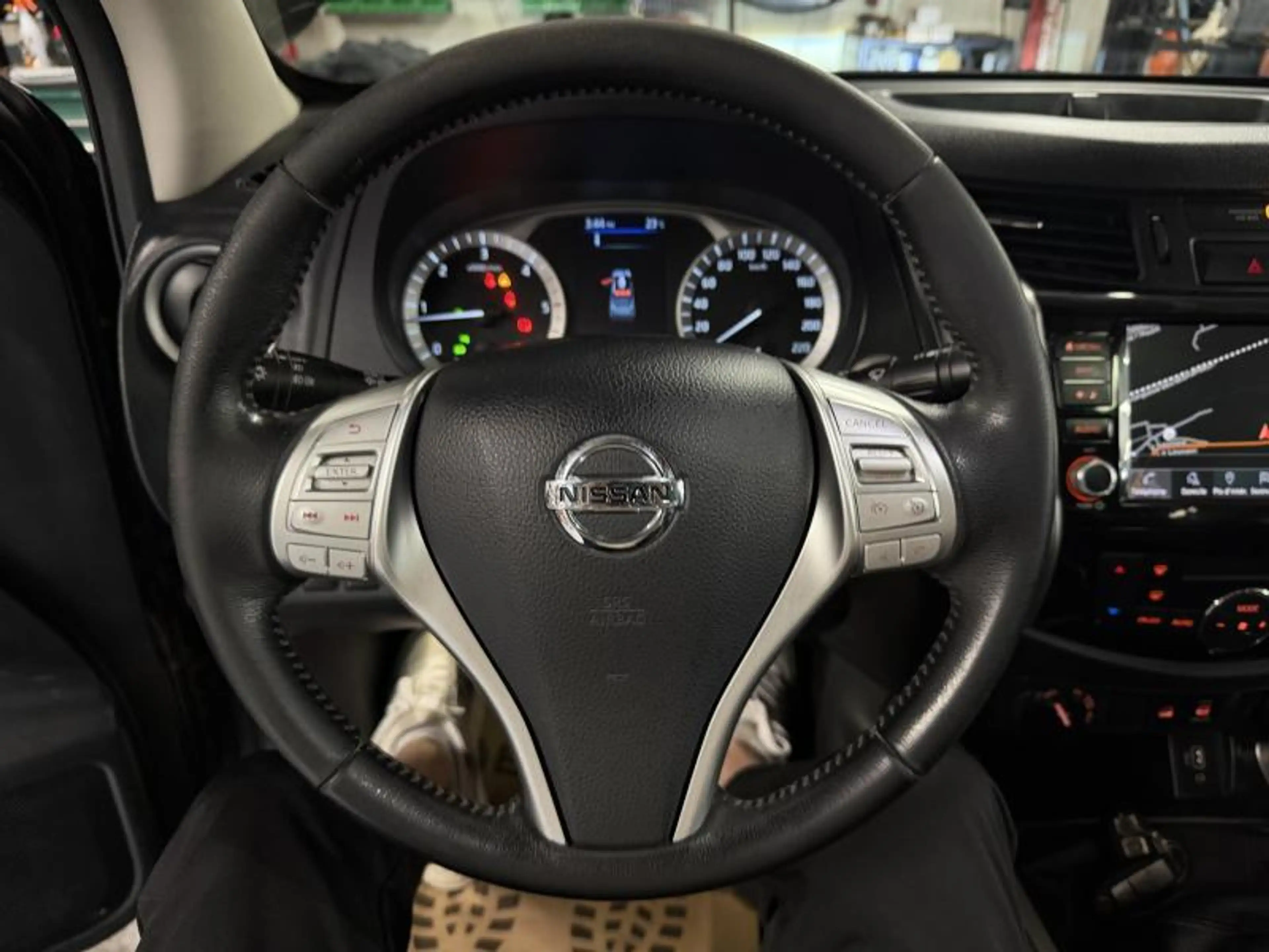 Nissan Navara N-Guard 2.3 DIESEL — photo 13