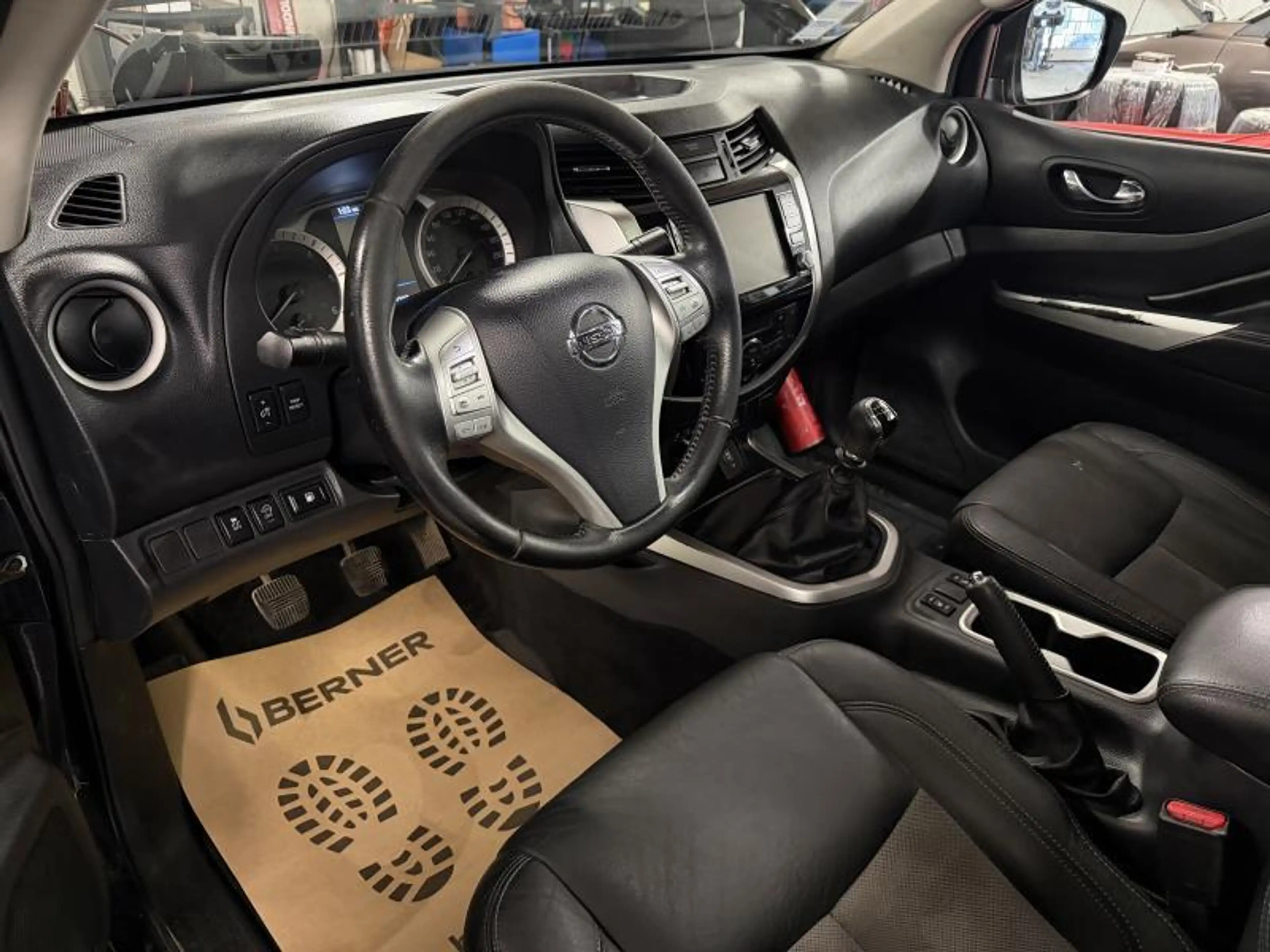Nissan Navara N-Guard 2.3 DIESEL — photo 7