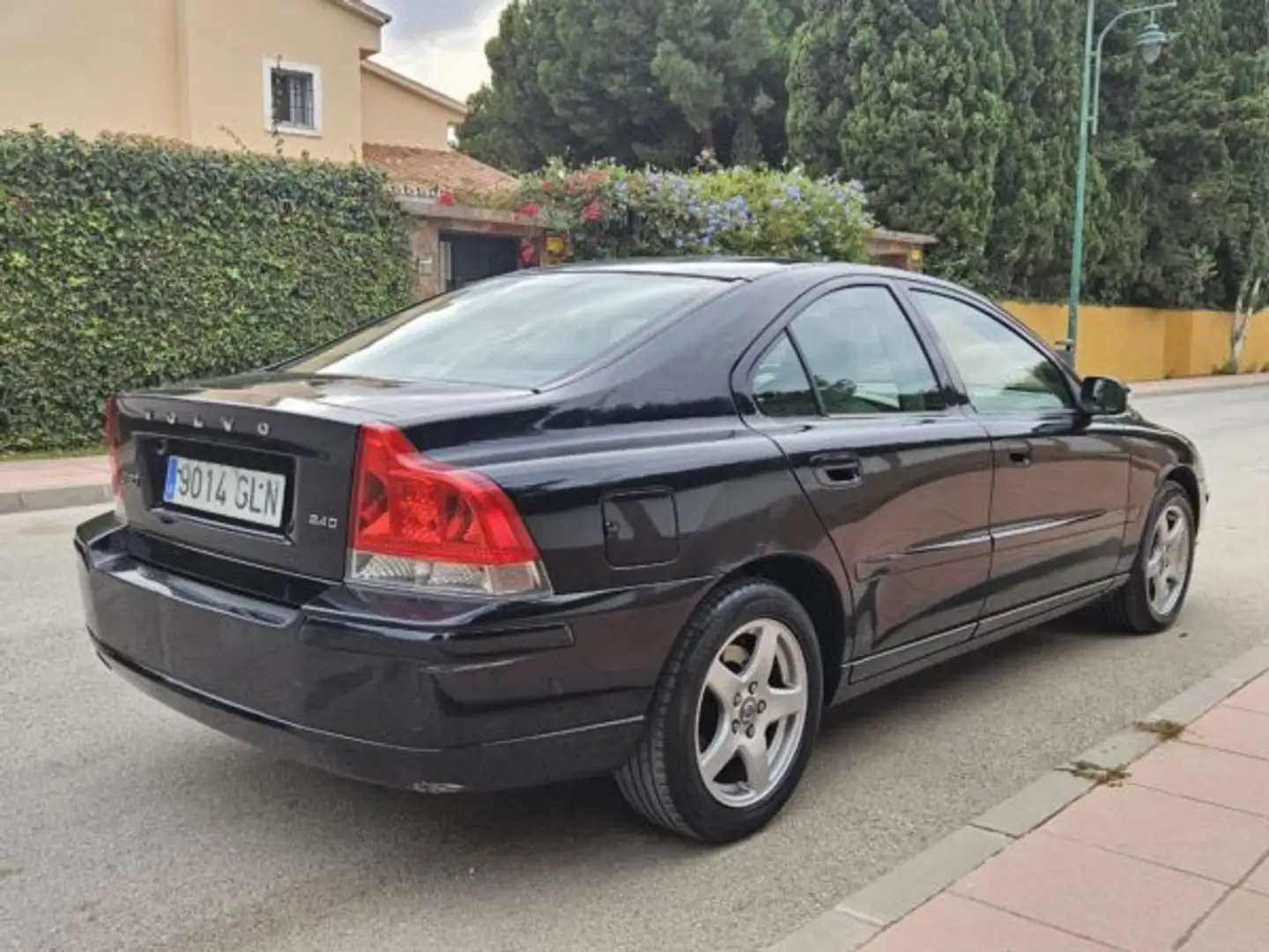 Volvo S60 Berlina Manual de 4 Puertas Schwarz - 2