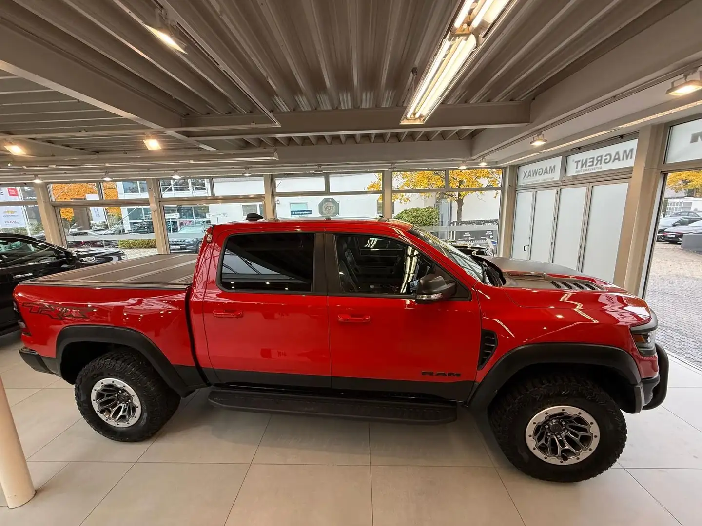Dodge RAM 1500 TRX 6.2 V8 *KOMPRESSOR*PANO*BullBar*MX4 Rot - 2