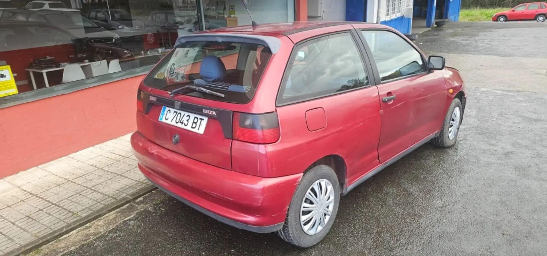 SEAT Ibiza 1.9 D Hit Burdeos - 2