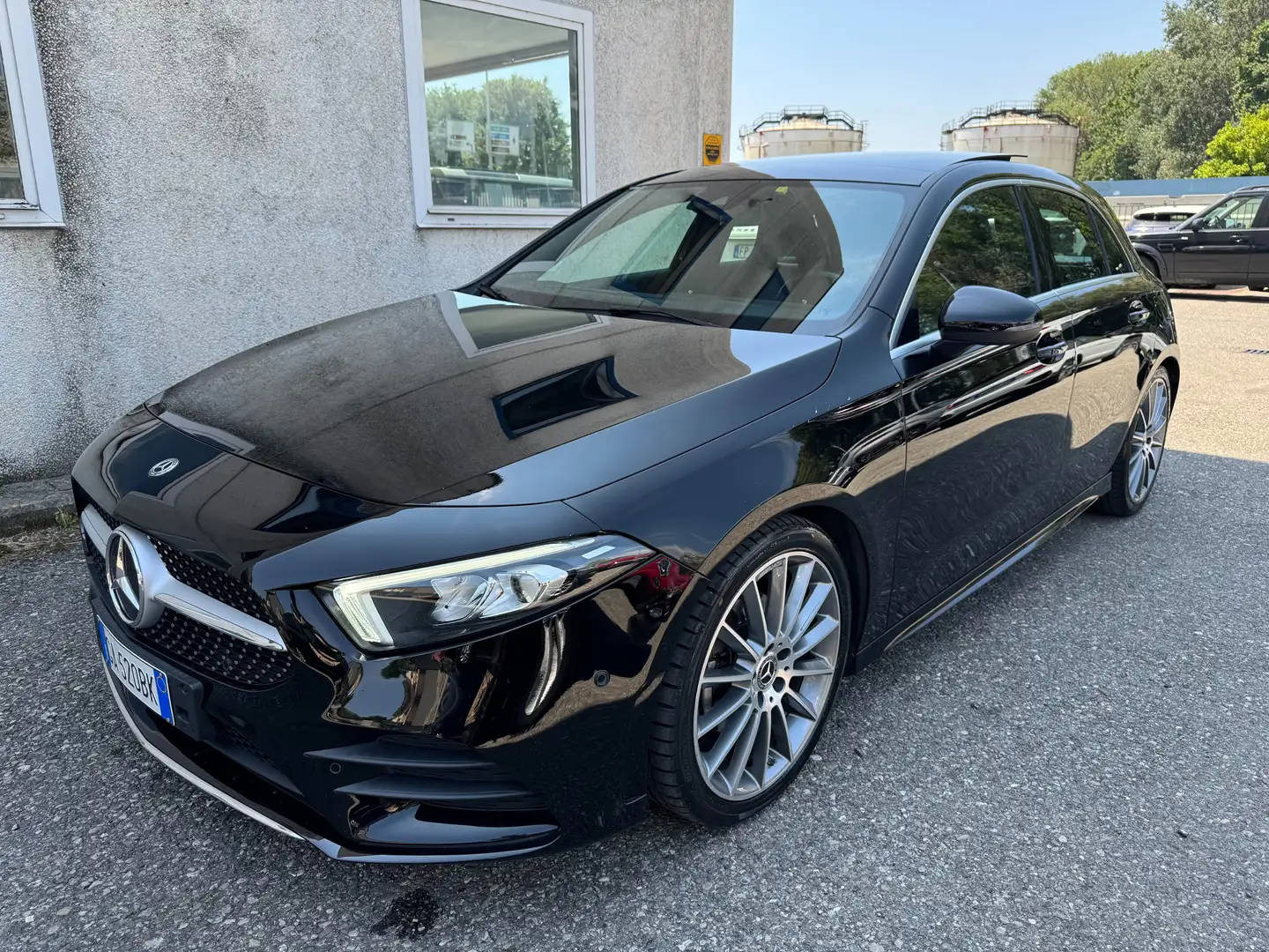 Mercedes-Benz A 200 d Sport auto AMG Noir - 1