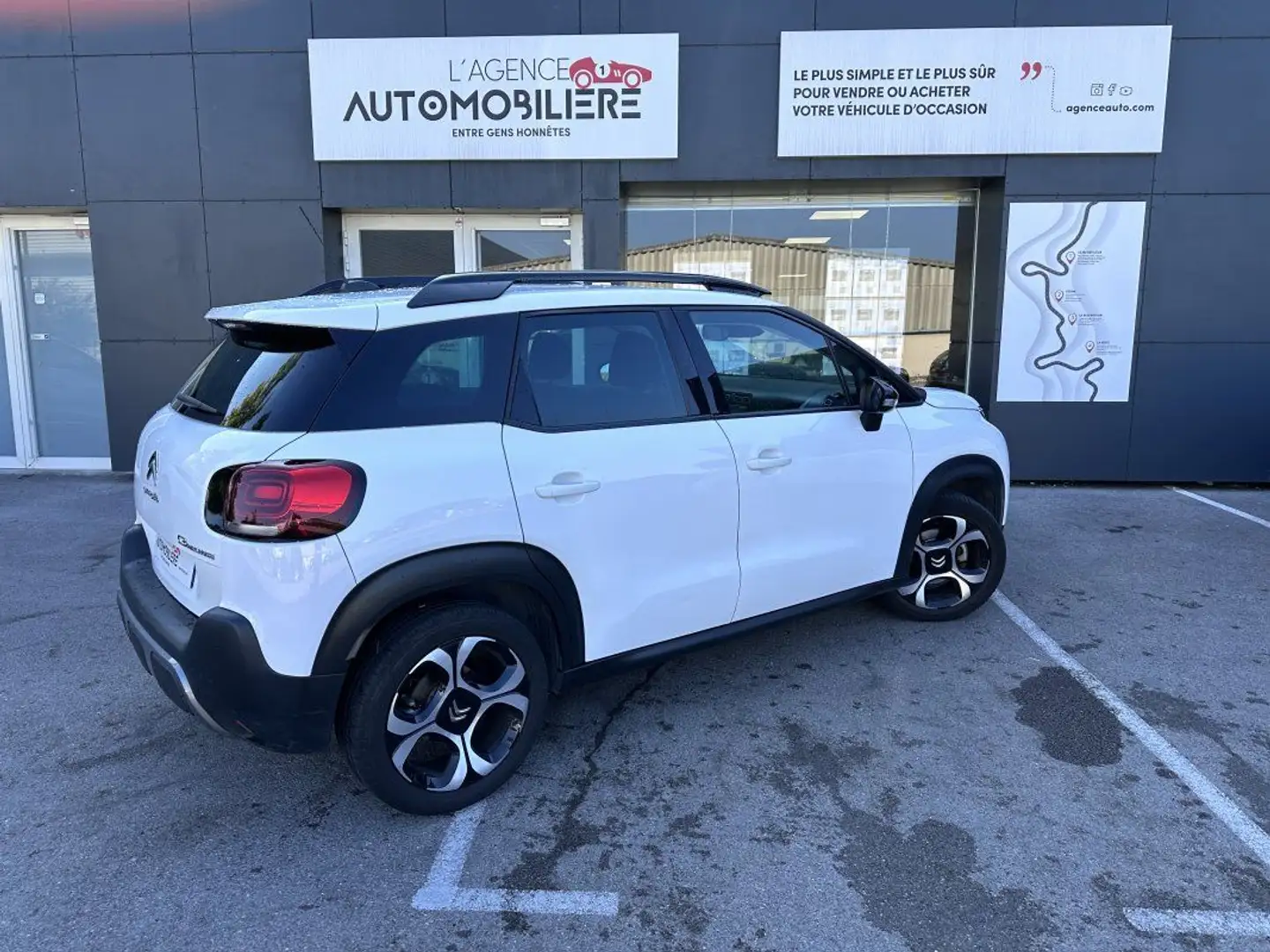 Citroen C3 Aircross PureTech 110 S&S BVM6 Shine Courroie 06/25 Fehér - 2