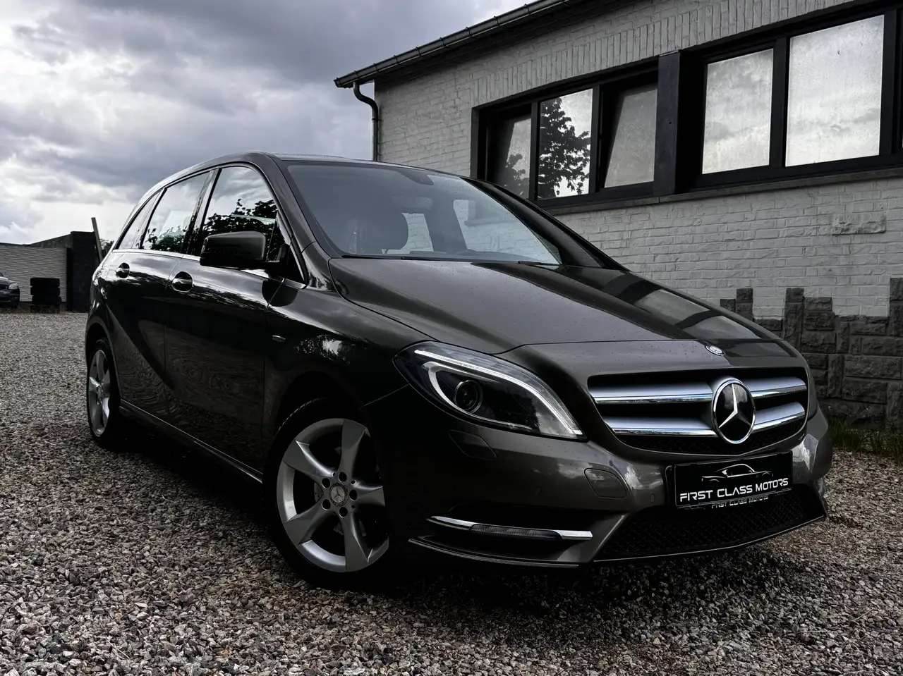 Mercedes-Benz B 200