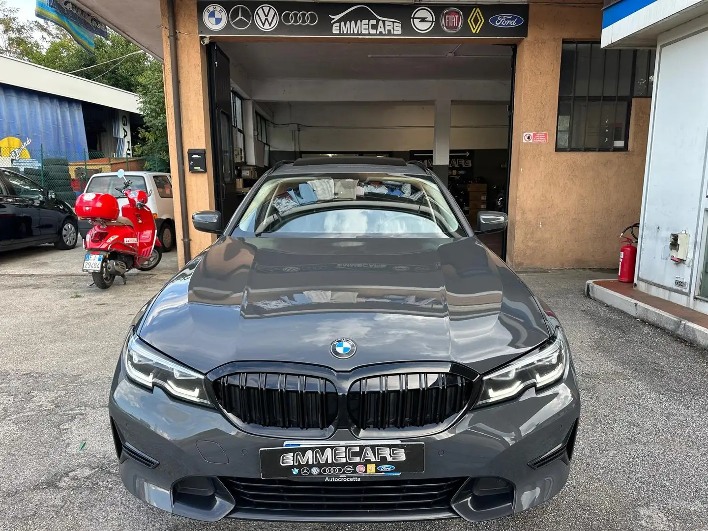 BMW 330 Serie 3 G21  330d Touring mhev 48V xdrive Sport Grigio - 2