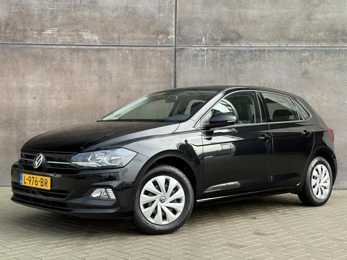 Volkswagen Polo 1.0 TSI Comfortline Business 02-2027 APK | CarPlay Noir - 1