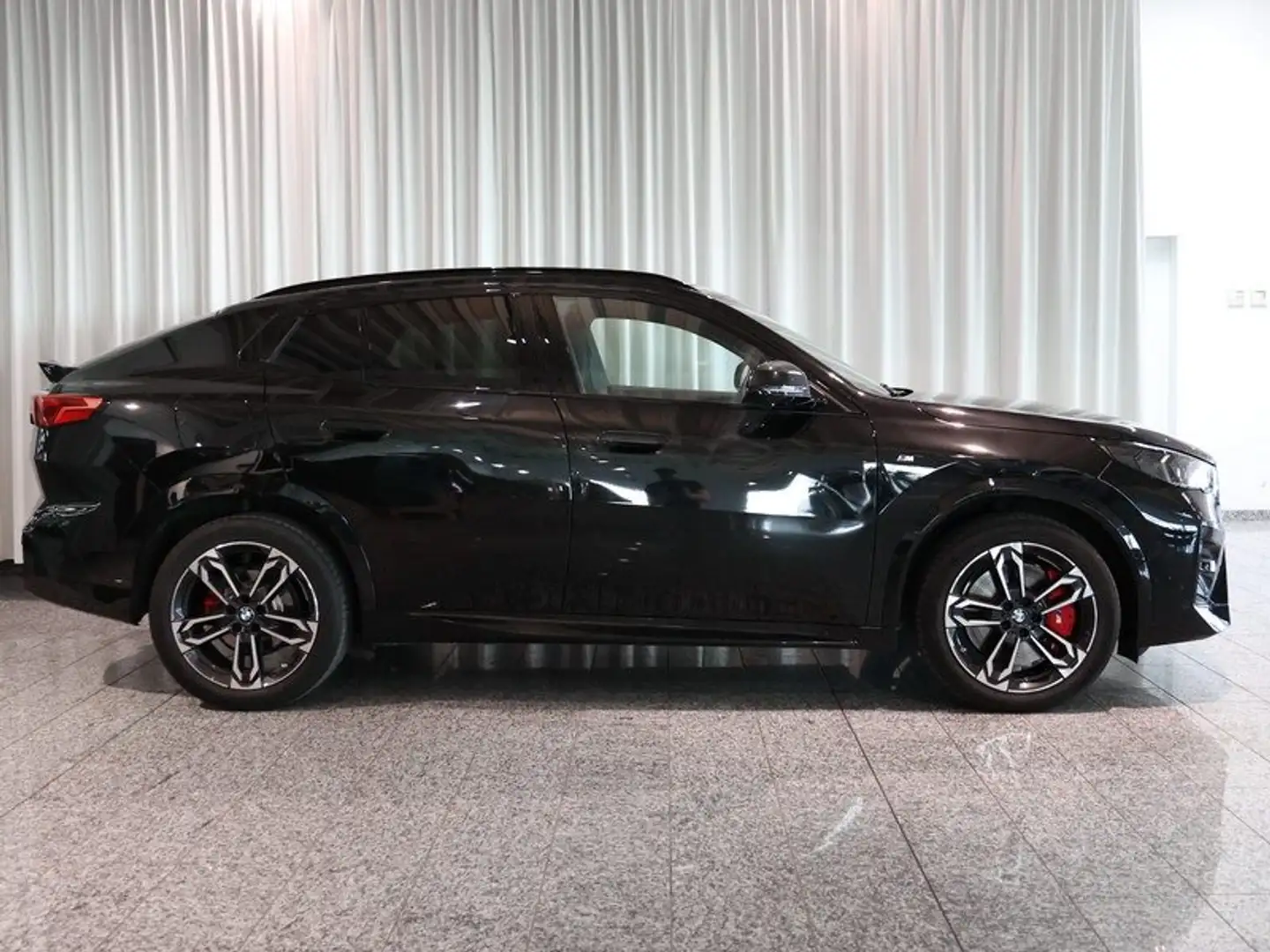 BMW X2 sDrive18d M Sport Adp.Fahrw. HarmKar. AHK HUD Schwarz - 2
