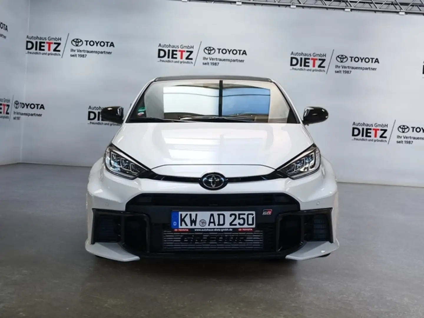 Toyota Yaris GR 1.6 Turbo*LED*NAVI*KAM*ACC*DIG.TACHO Weiß - 2