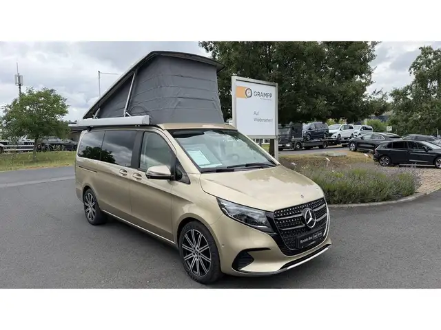 Mercedes-Benz V 300 view 3