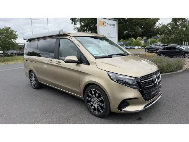 Mercedes-Benz V 300 view 9