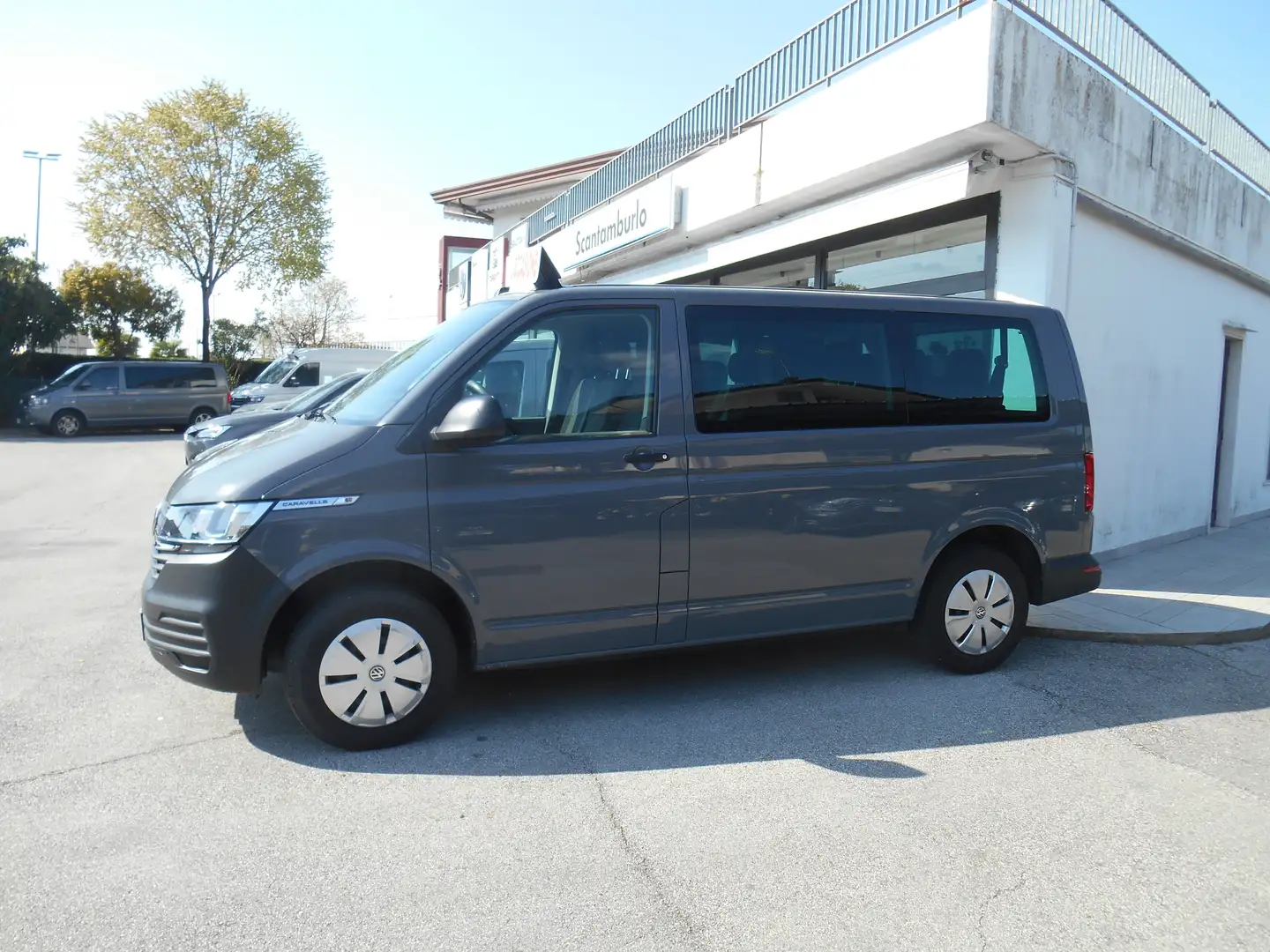 Volkswagen T6.1 Caravelle TREND LINE PC Grigio - 2