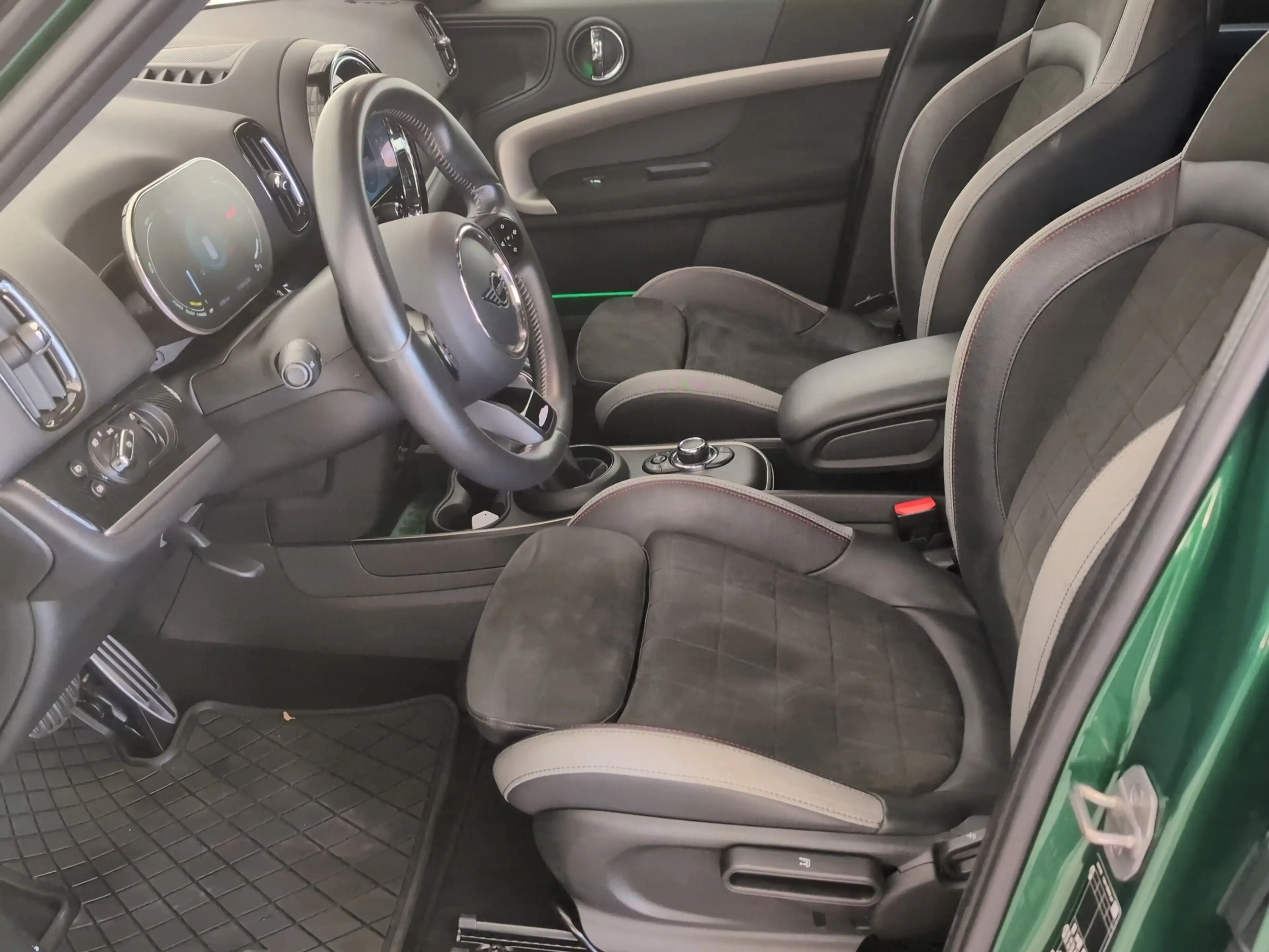 MINI Cooper SE Countryman Cooper SE ALL4 Countryman — photo 4