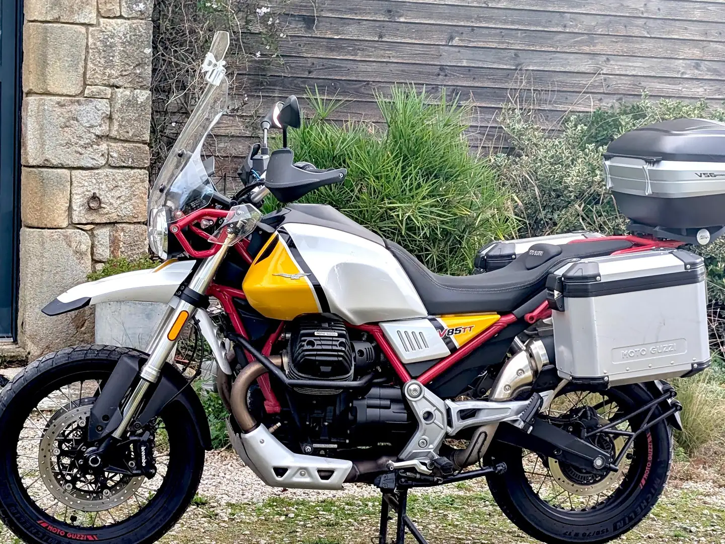 Moto Guzzi V 85 TT Blanc - 1