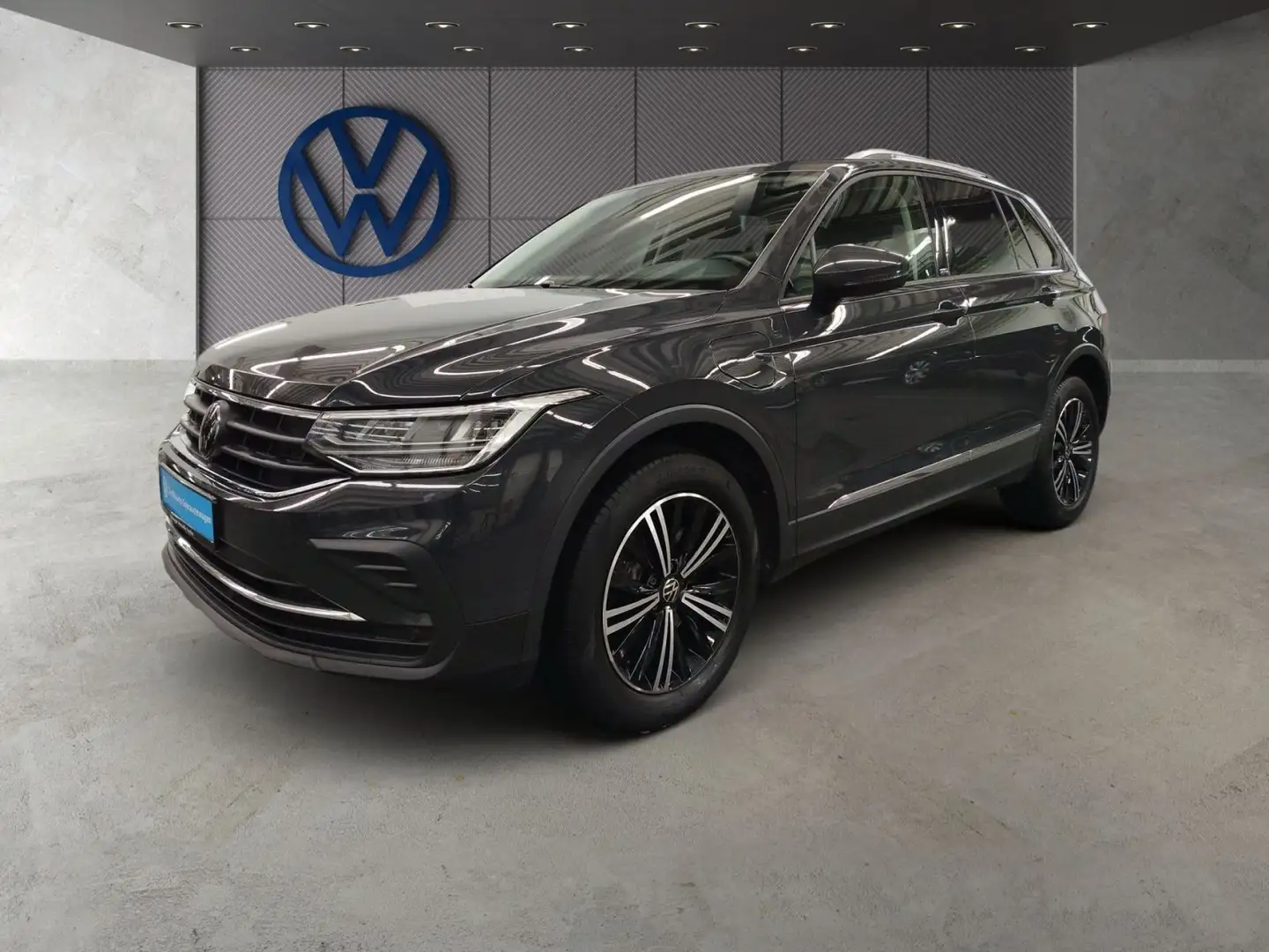 Volkswagen Tiguan 1.4 TSI DSG eHybrid Active Navi LED DAB+ Grau - 2
