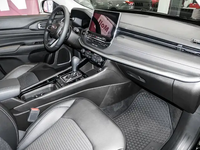Jeep Compass view 5