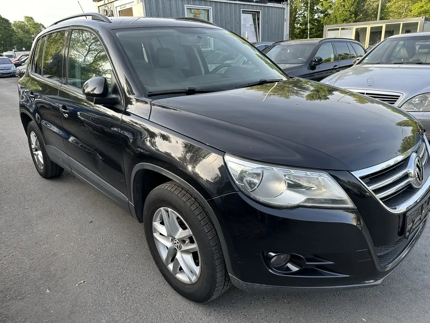 Volkswagen Tiguan 2,0 TDI 140 ps 4x4 KLIMA NAVI Noir - 1